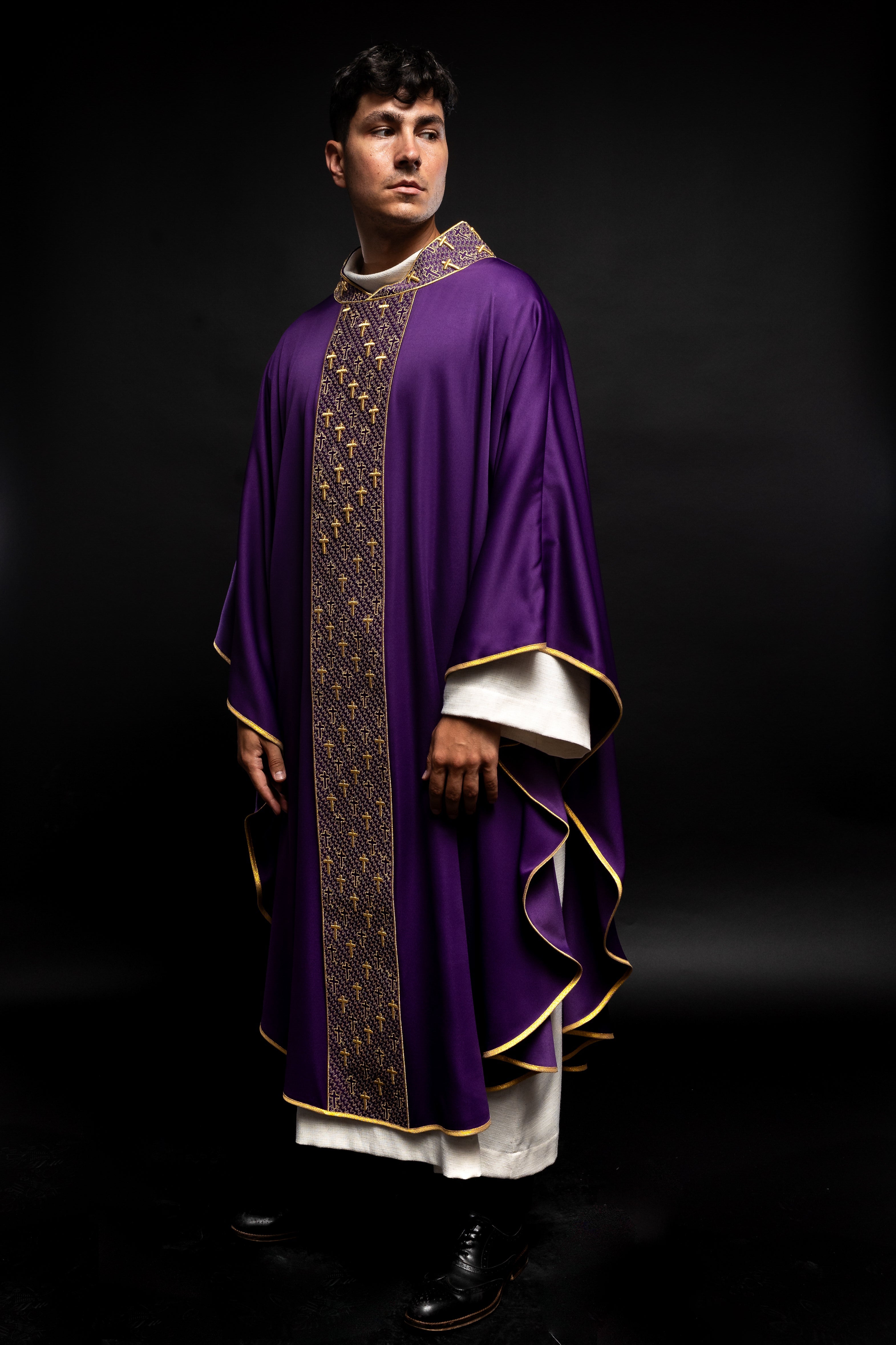 Purple chasuble with gold cross embroidery on wide orphrey and collar - HAFTINAUSA.COM