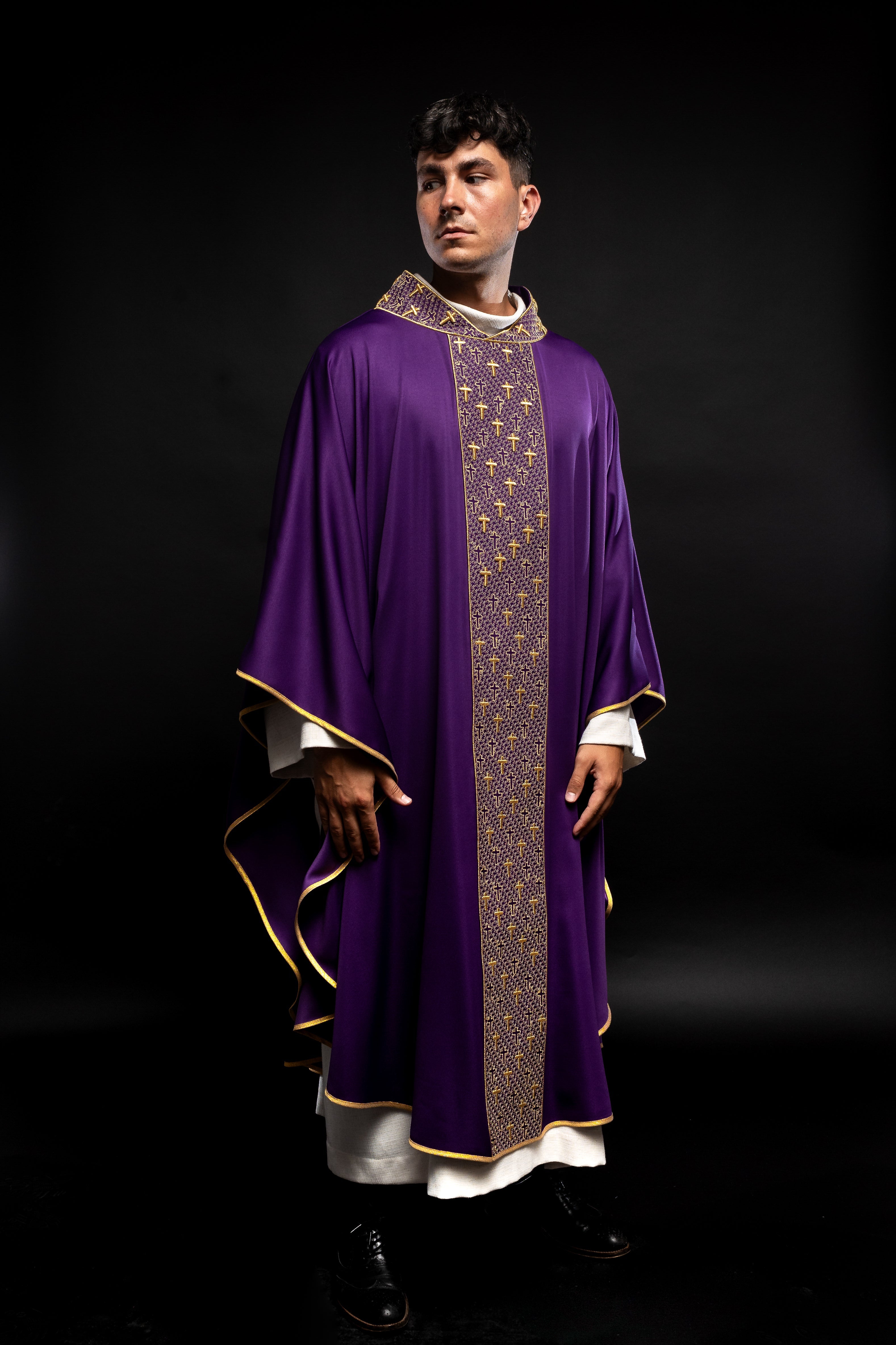 Purple chasuble with gold cross embroidery on wide orphrey and collar - HAFTINAUSA.COM