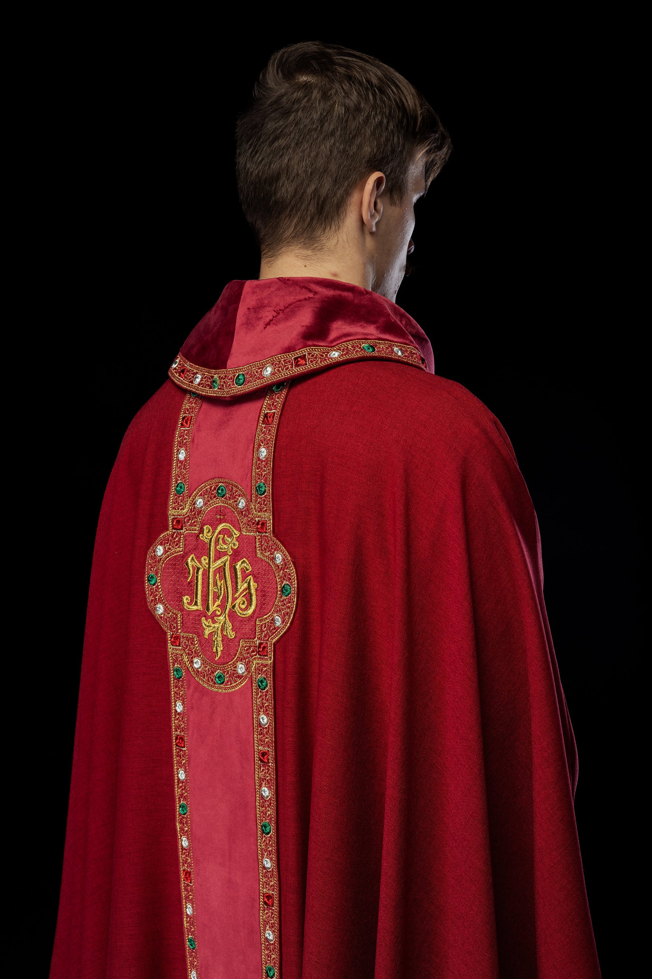 Chasuble with richly embroidered belt and piping around IHS collar embroidery in red