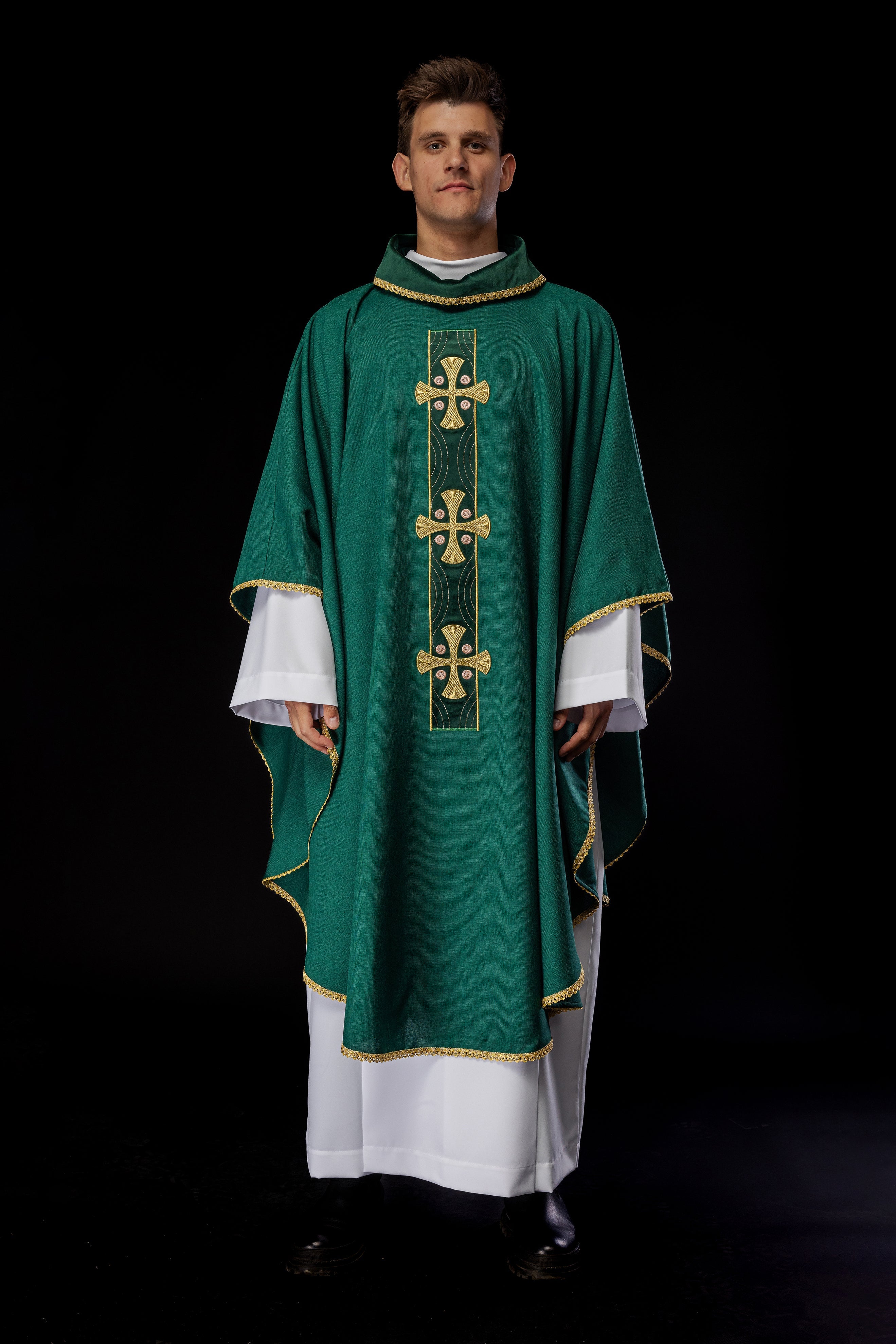 Chasuble with embroidered gold crosses and piping on the collar in green