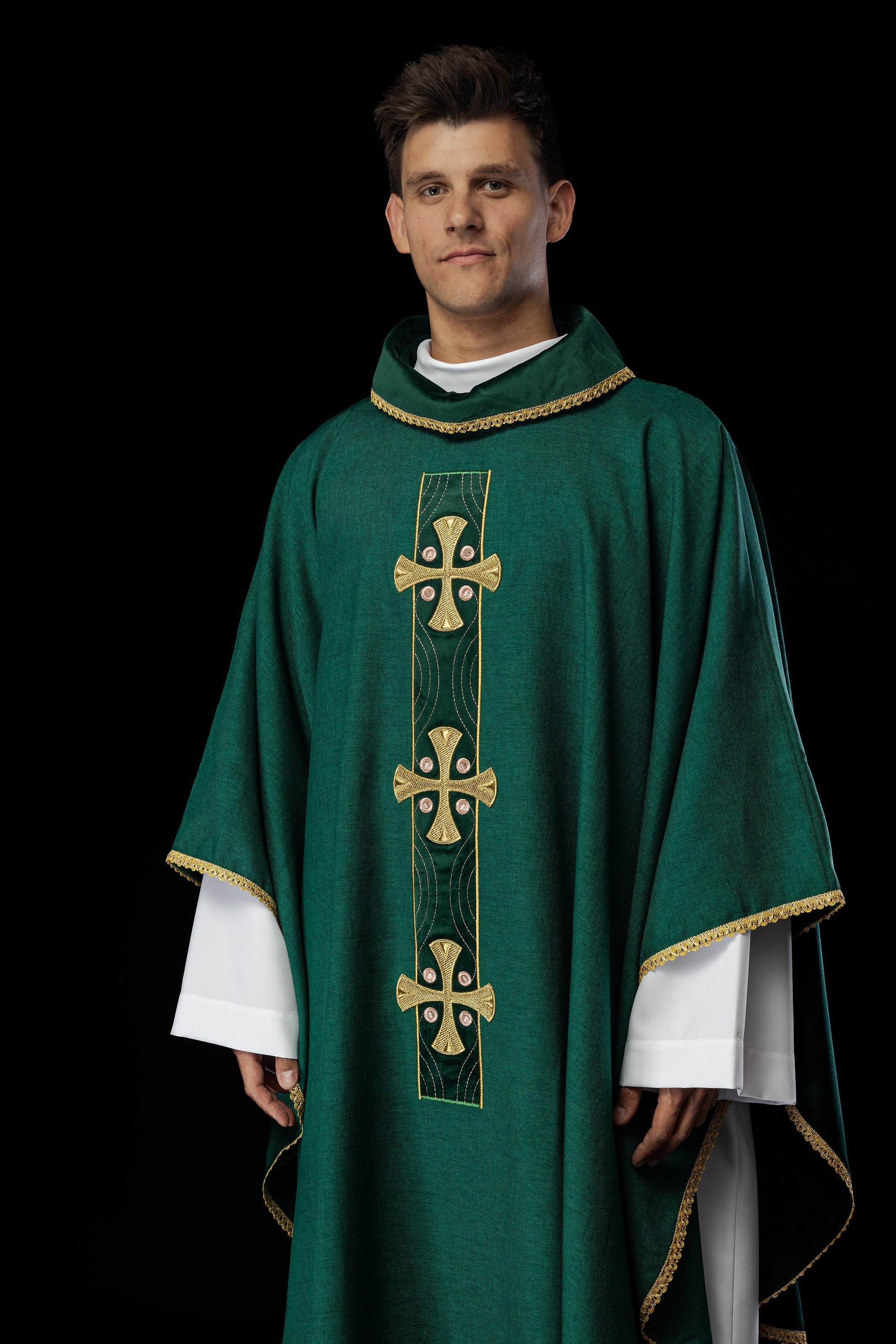 Chasuble with embroidered gold crosses and piping on the collar in green