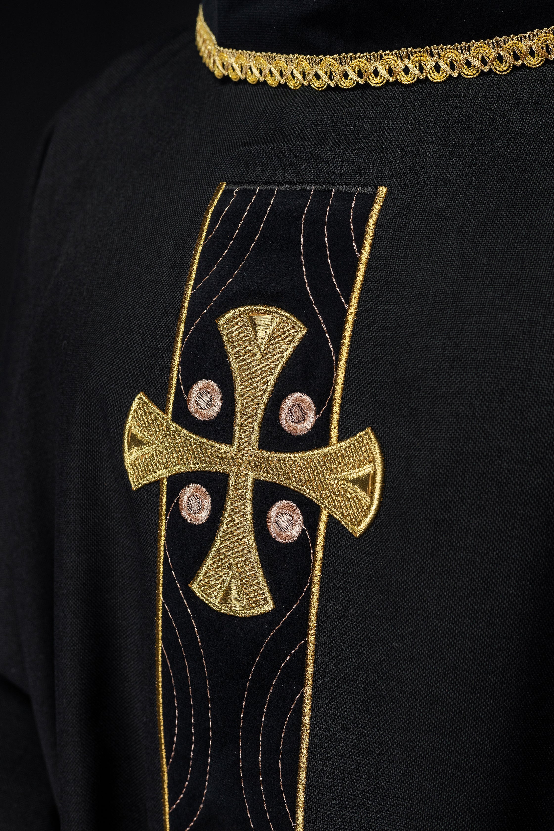 Chasuble with embroidered gold crosses and piping on the collar in black