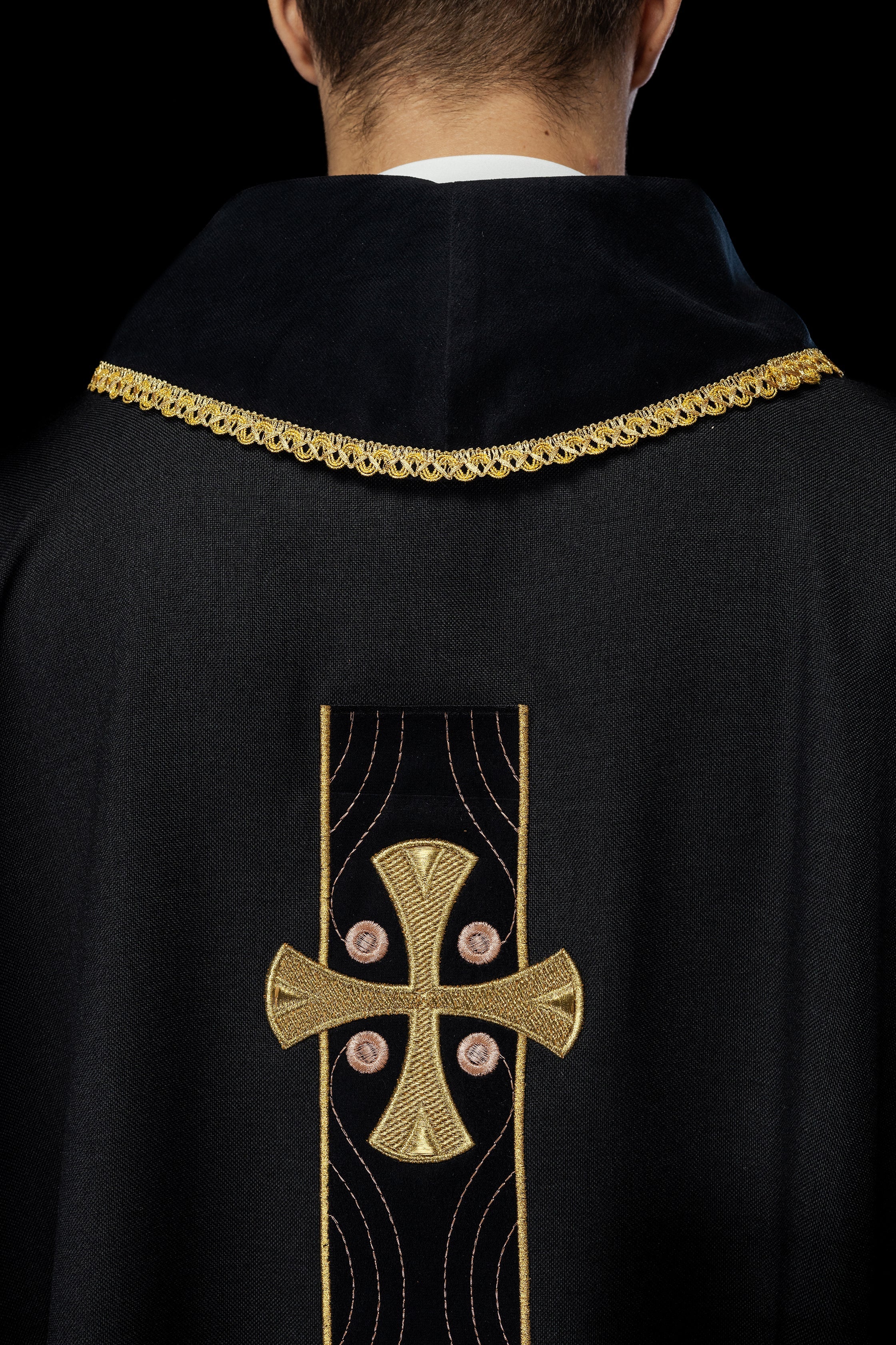 Chasuble with embroidered gold crosses and piping on the collar in black