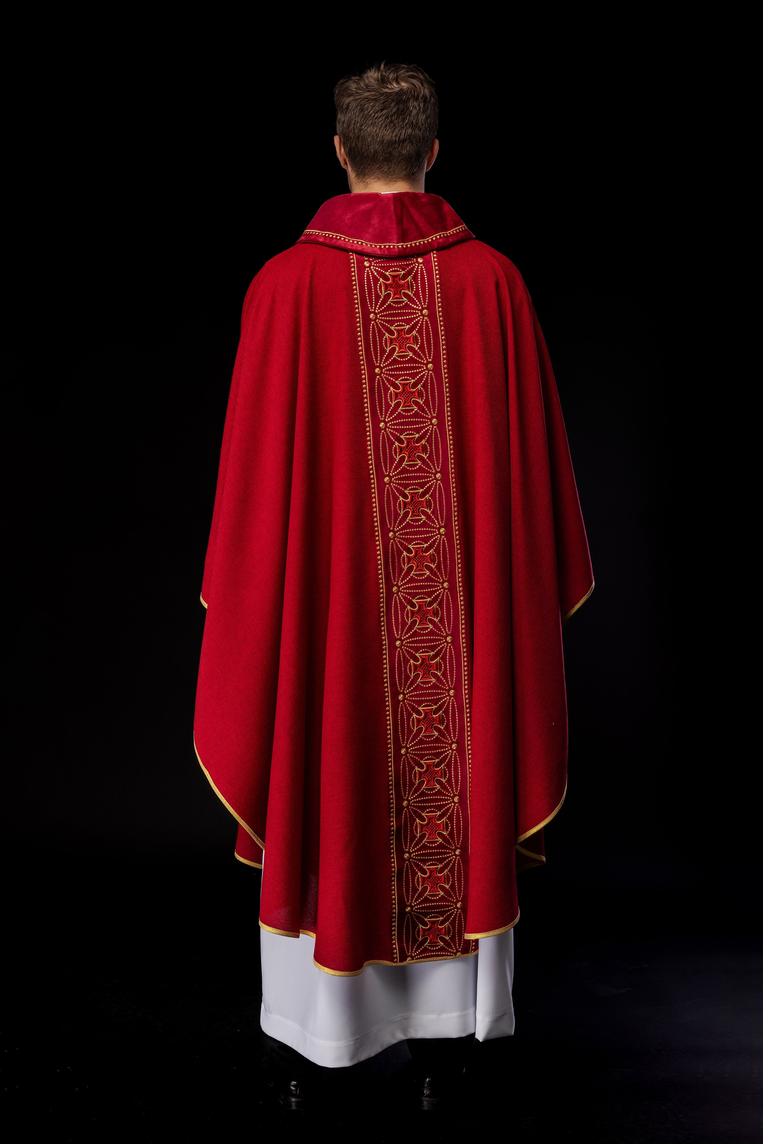 Liturgical chasuble with richly decorated belt with crosses in red color - HAFTINAUSA.COM