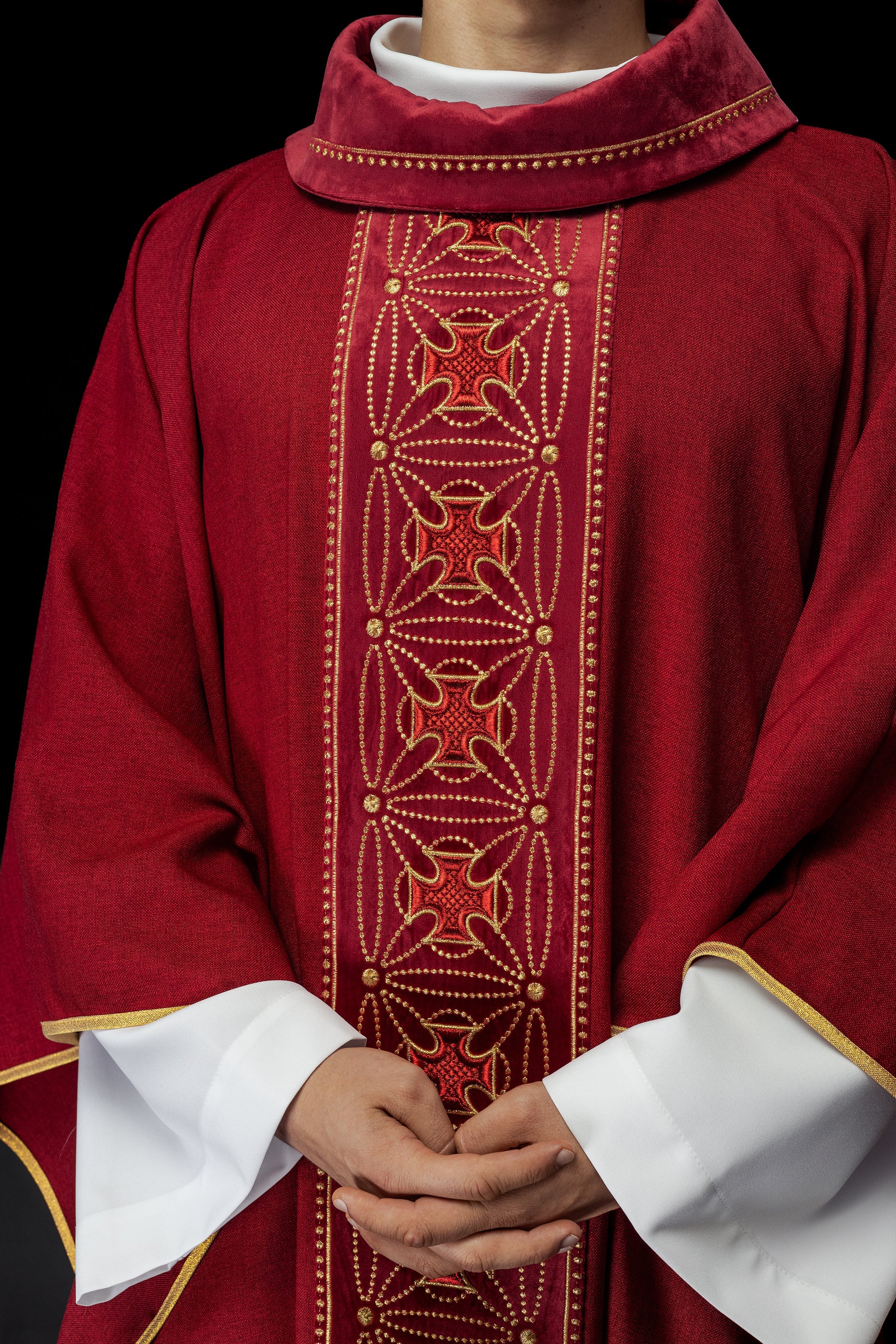 Liturgical chasuble with richly decorated belt with crosses in red color - HAFTINAUSA.COM