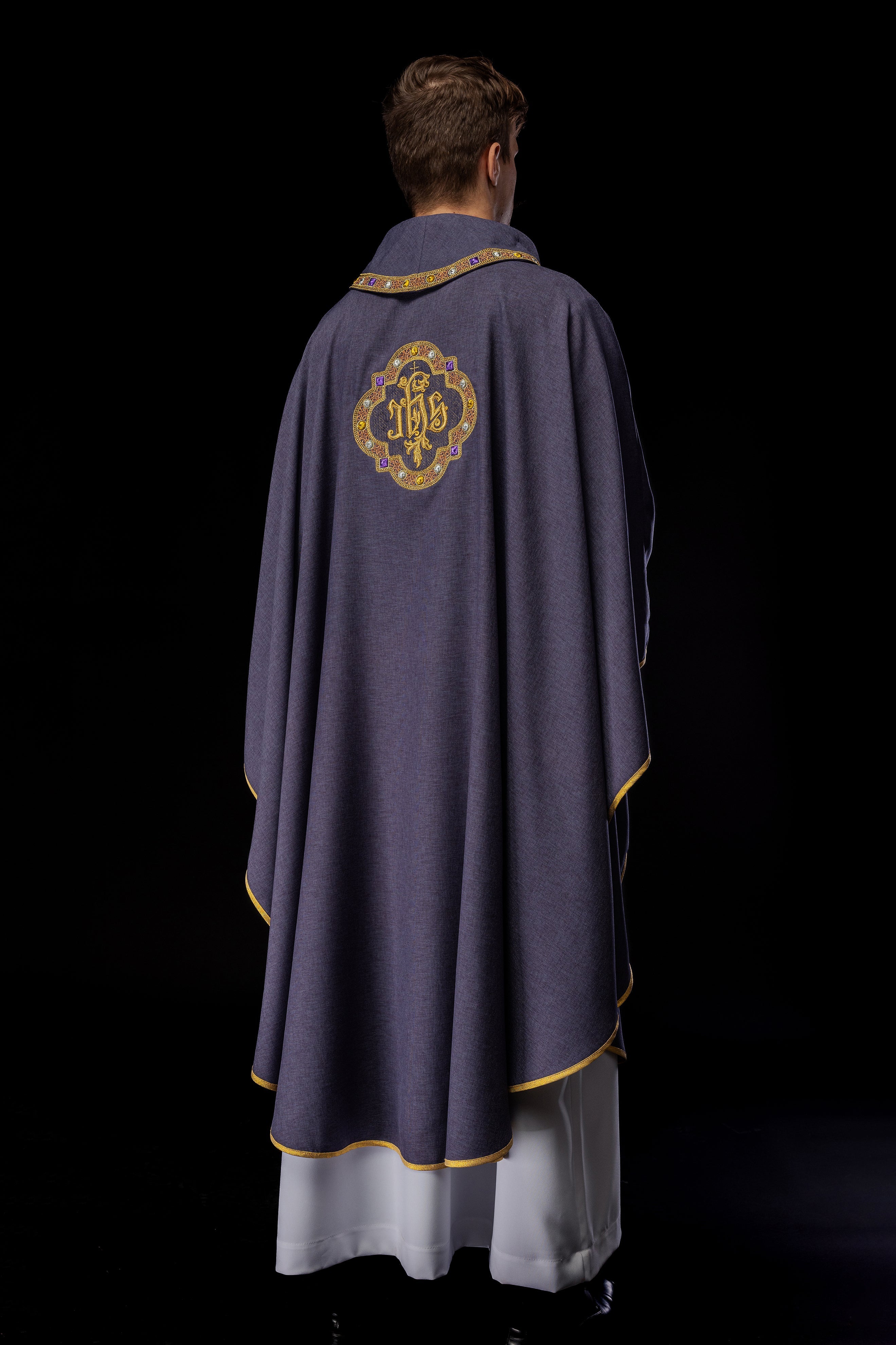 Chasuble IHS embroidered collar in purple