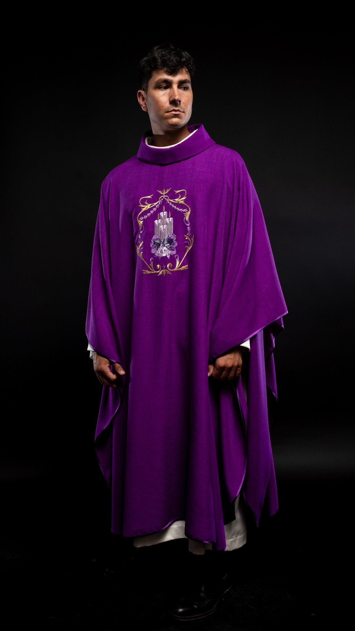 Advent chasuble with candle embroidery KOR/254/03/03 FIOLET - HAFTINAUSA.COM
