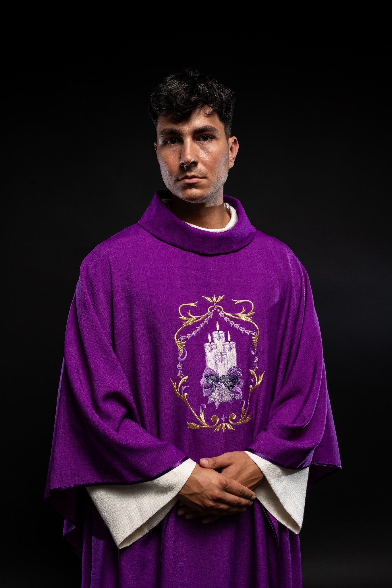 Advent chasuble with candle embroidery KOR/254/03/03 FIOLET - HAFTINAUSA.COM