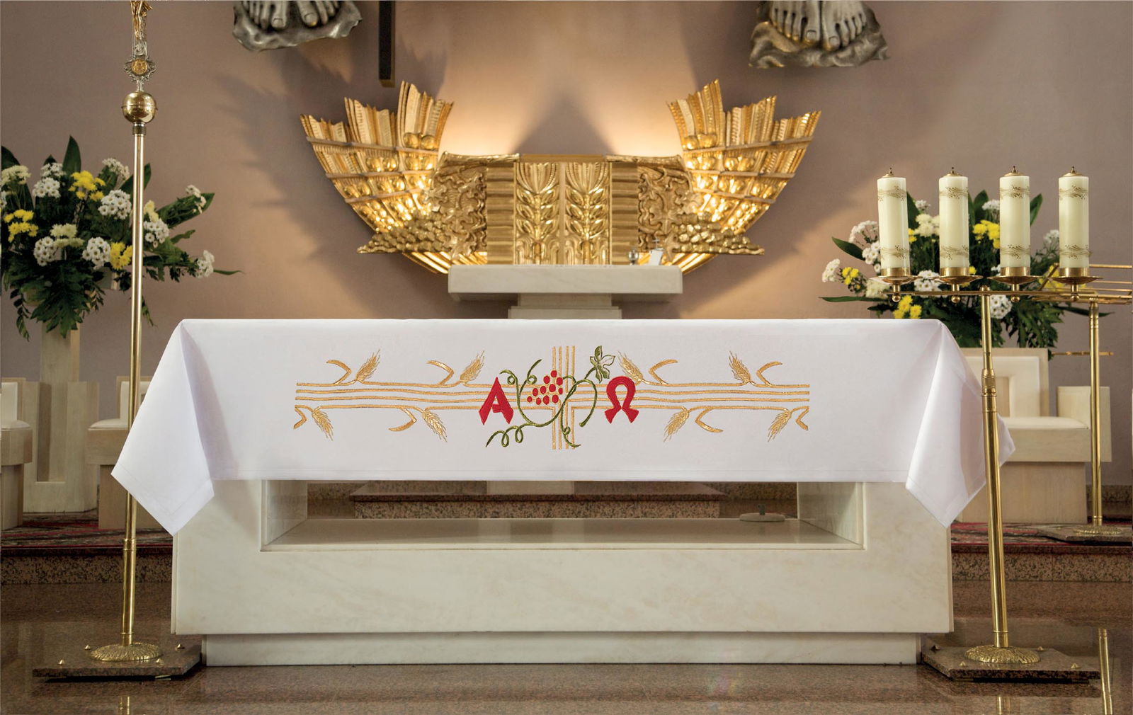 Altar tablecloth with Alfa and Omega frontal design KOH/014 150*300 BIAŁY - HAFTINAUSA.COM