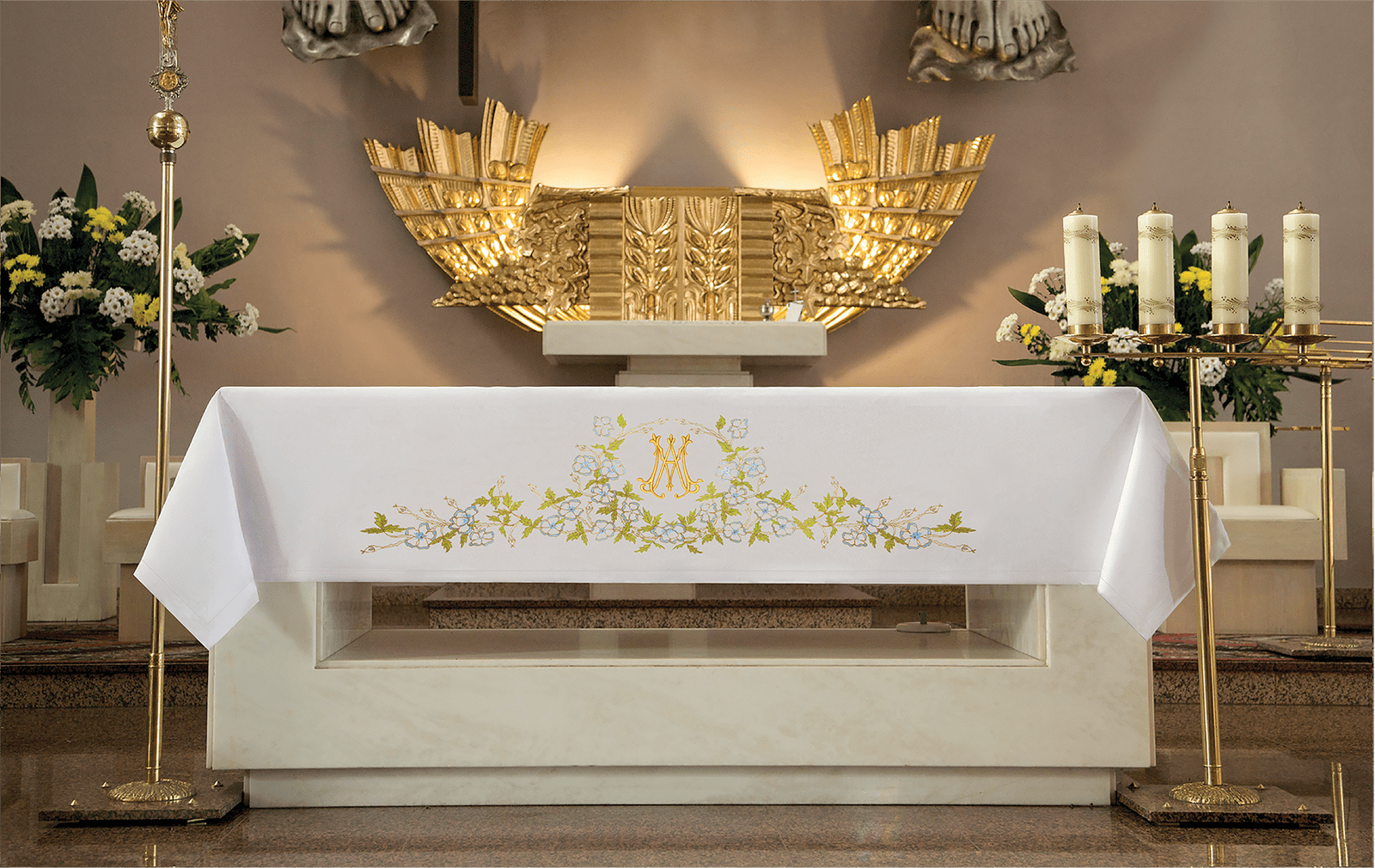 Altar tablecloth with embroidered Marian symbol KOH/034 150*300 BIAŁY - HAFTINAUSA.COM
