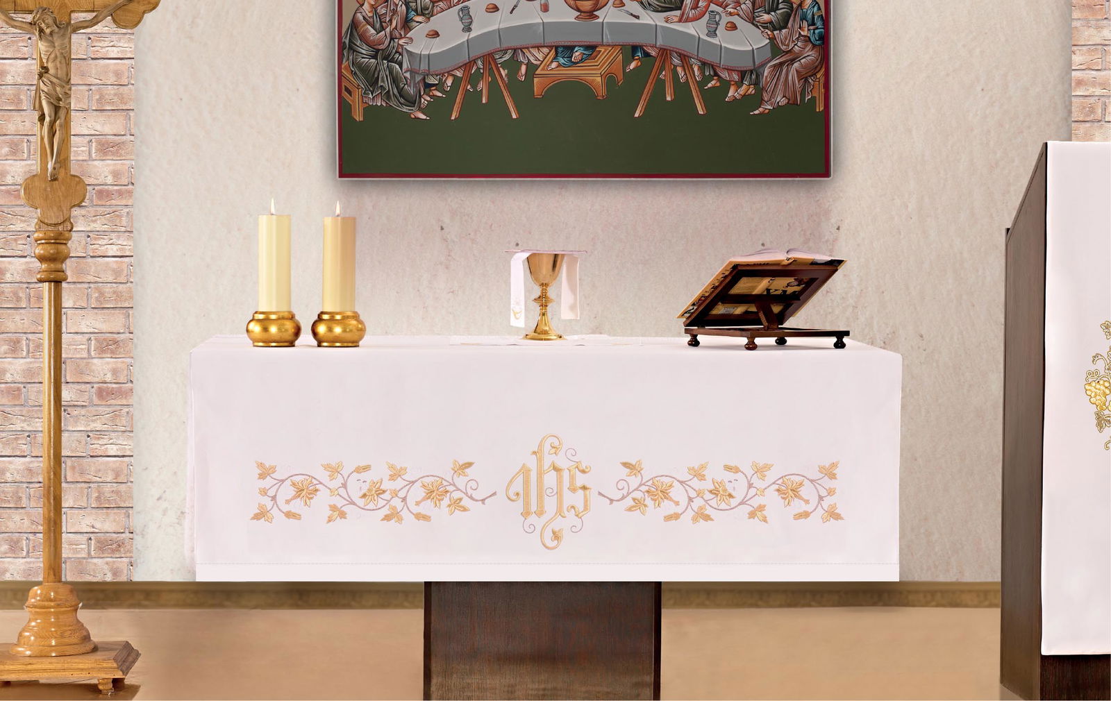 Altar tablecloth with gold IHS embroidery KOH/029 150*300 BIAŁY - HAFTINAUSA.COM