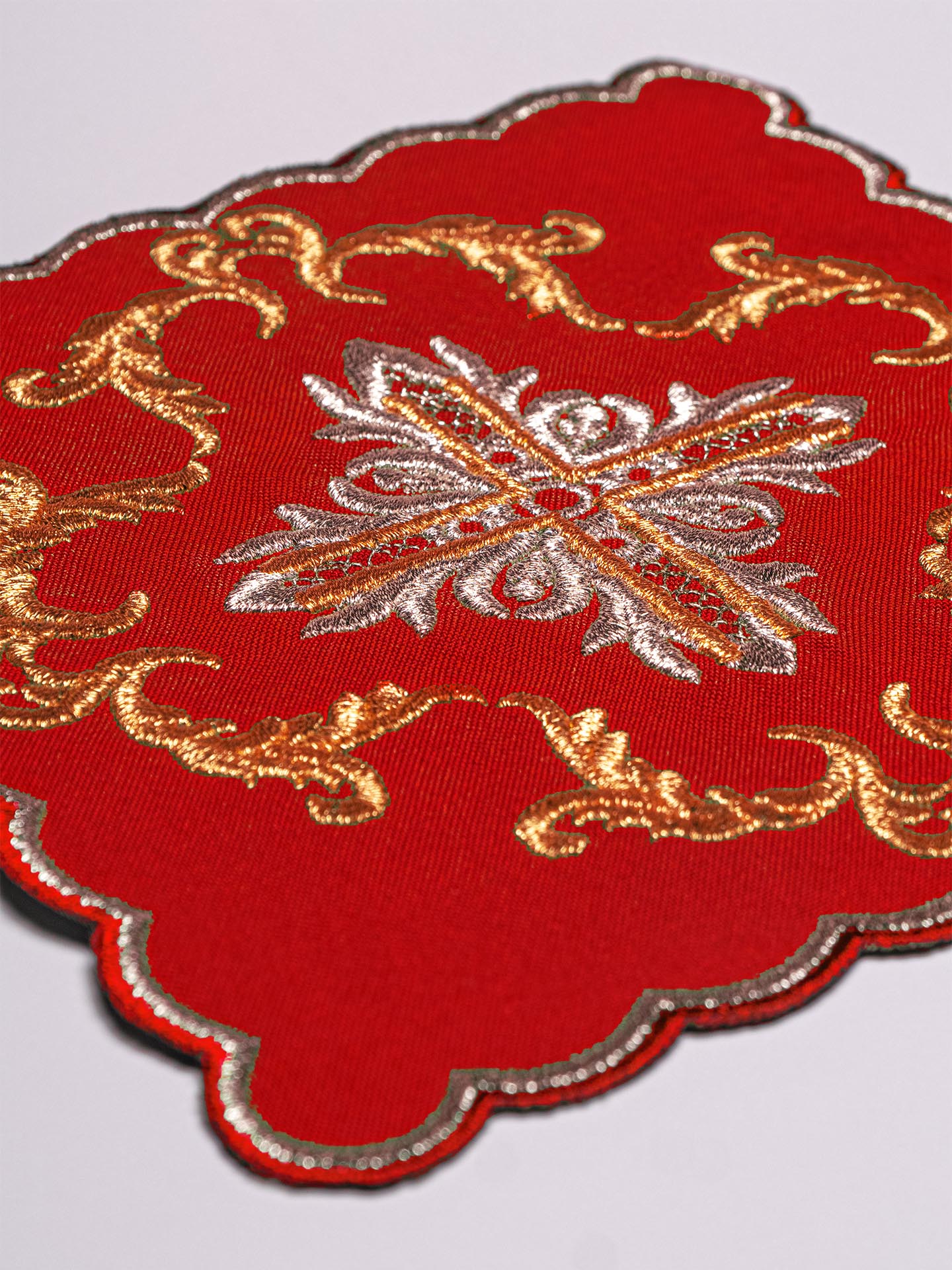 Chalice linens in red with silver cross