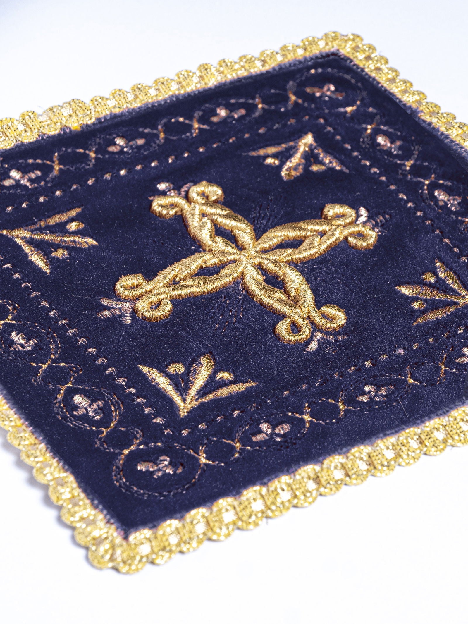 Chalice linens set made of purple velvet with golden cross