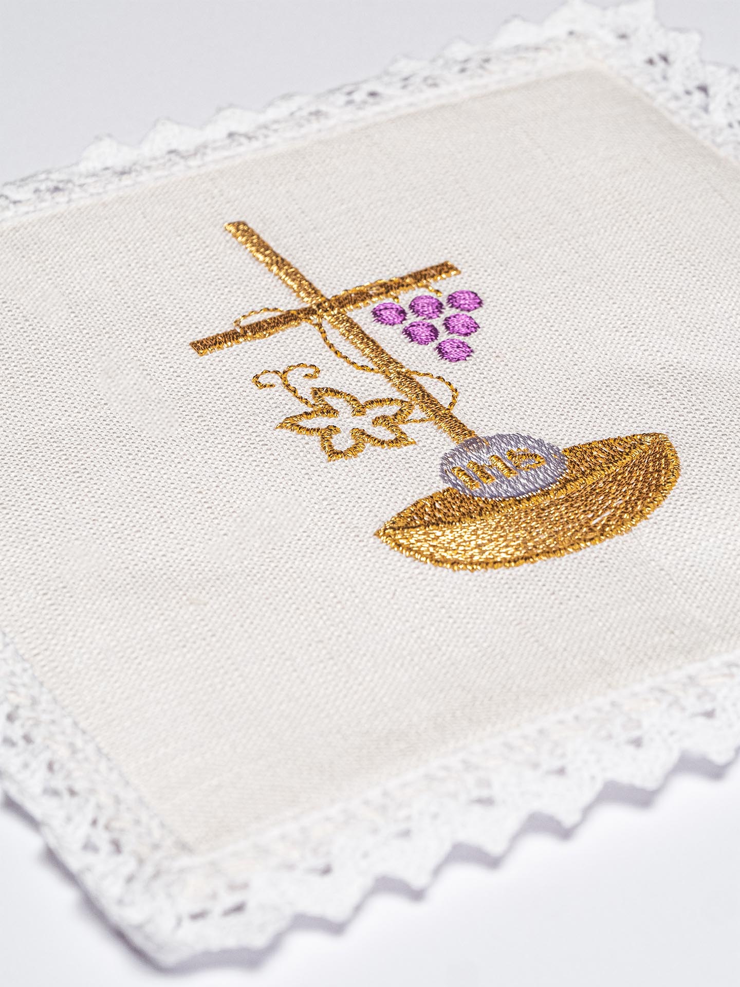 Embroidered Chalice Linens made of natural texture