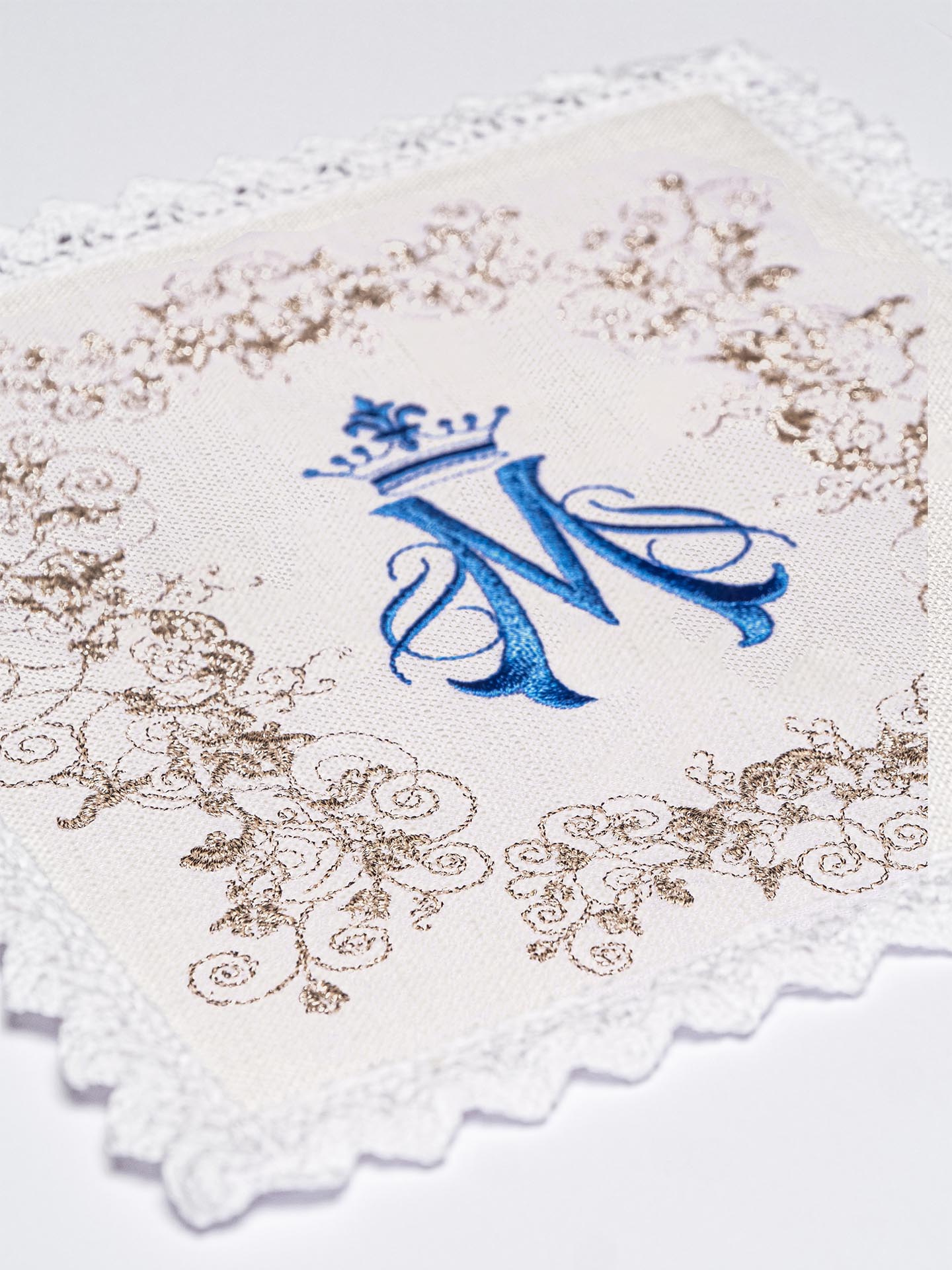 Linen Chalice Linens with Embroidered Mary Motif