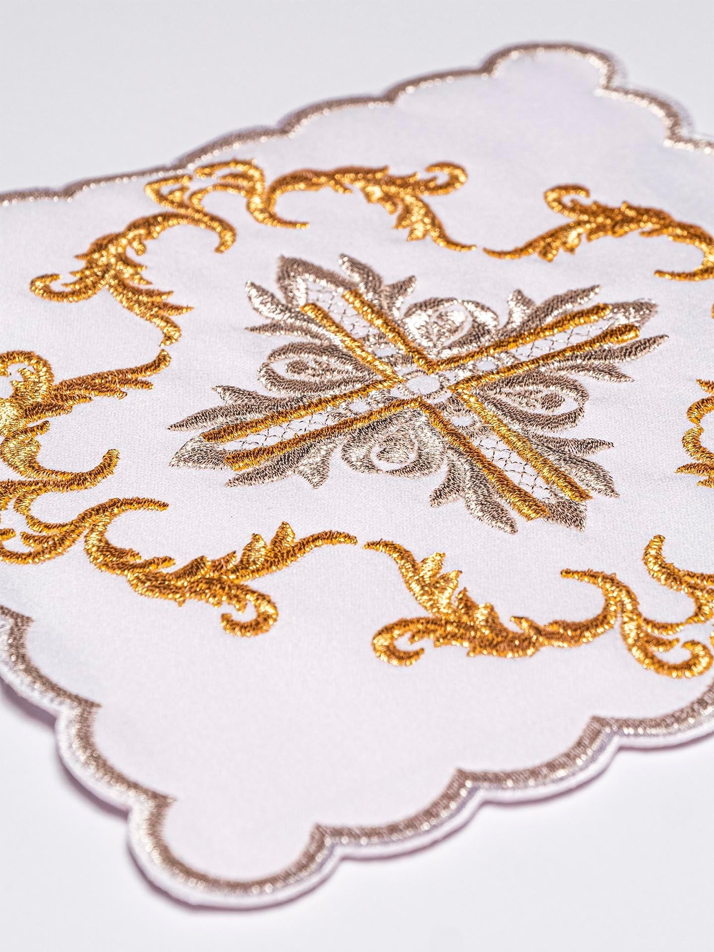 Chalice linens set with gold embroidery