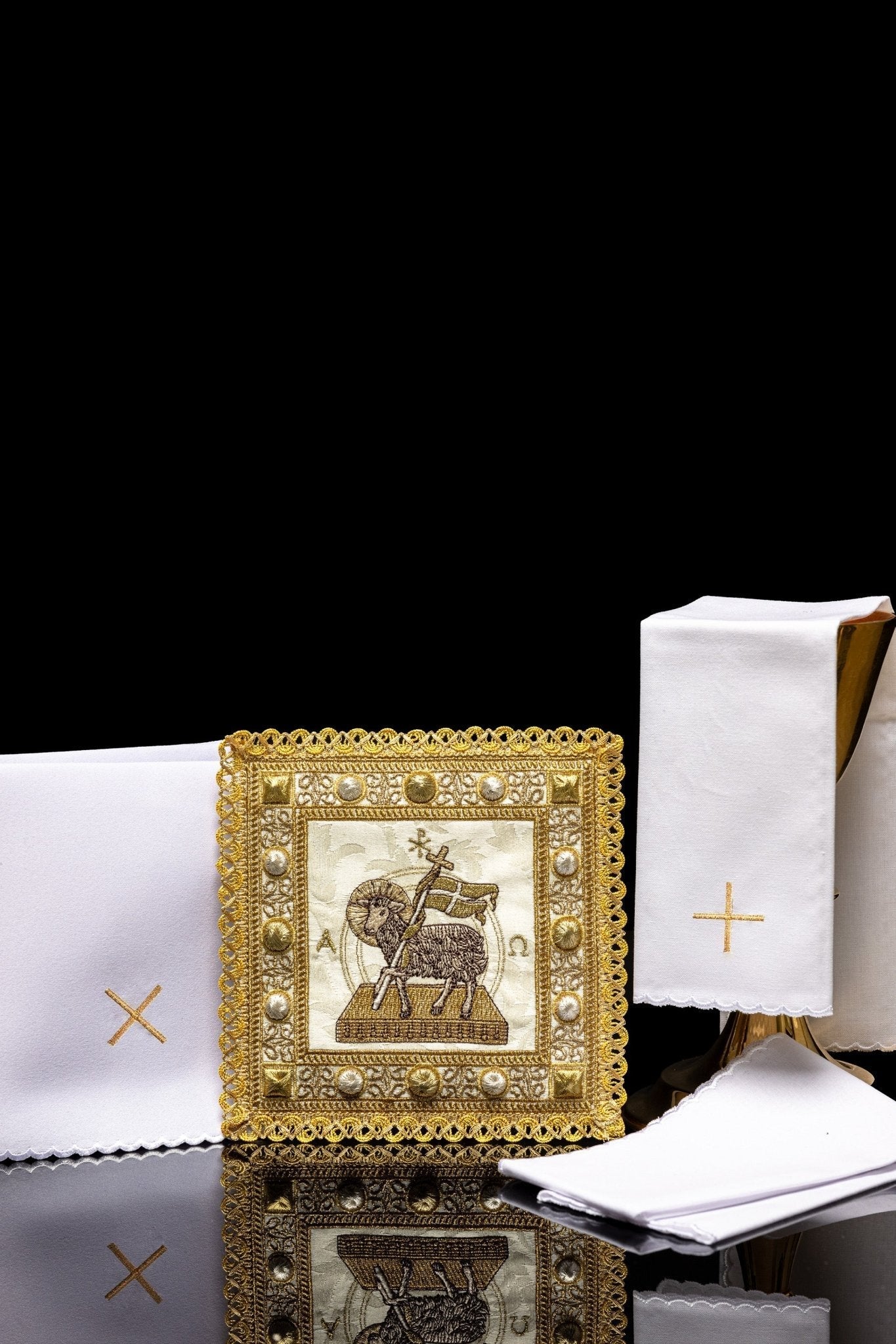 Chalice linen for Easter with the Easter Lamb S - 5172 - HAFTINAUSA.COM
