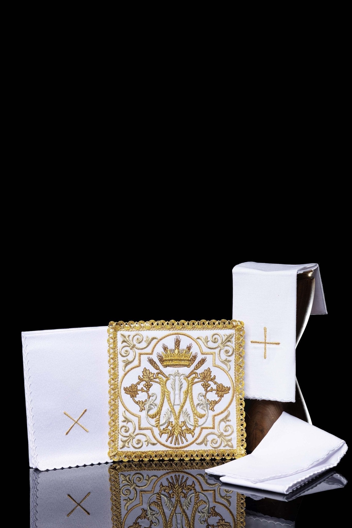 Chalice linens embroidered with a Marian symbol KK/5010 - HAFTINAUSA.COM
