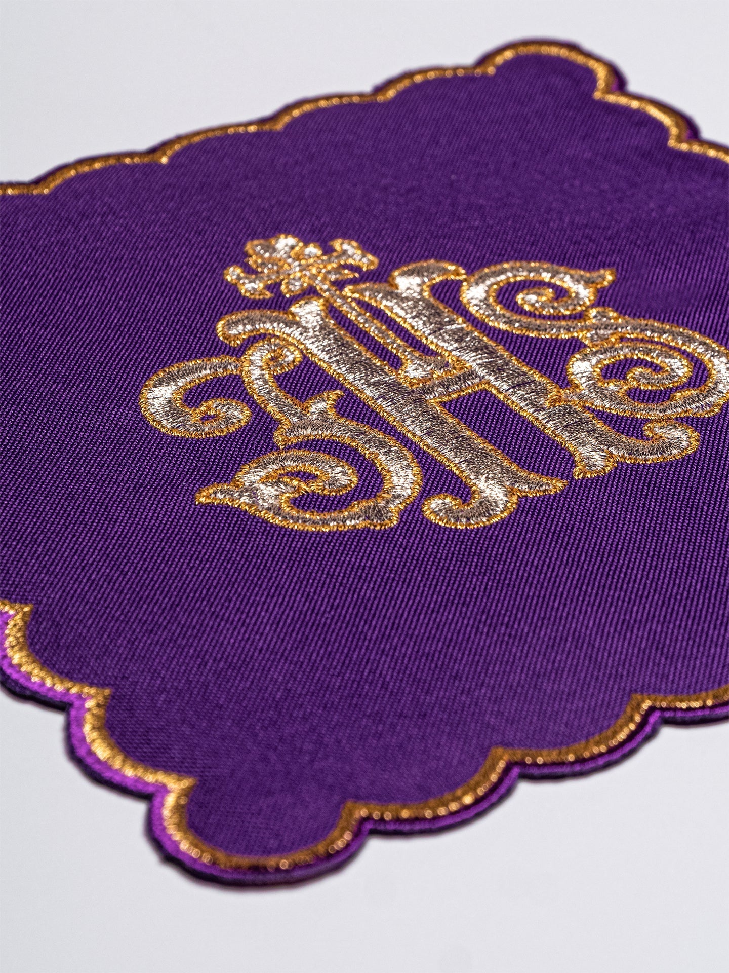 Chalice Linens set in Purple with IHS KK/072/03 - HAFTINAUSA.COM