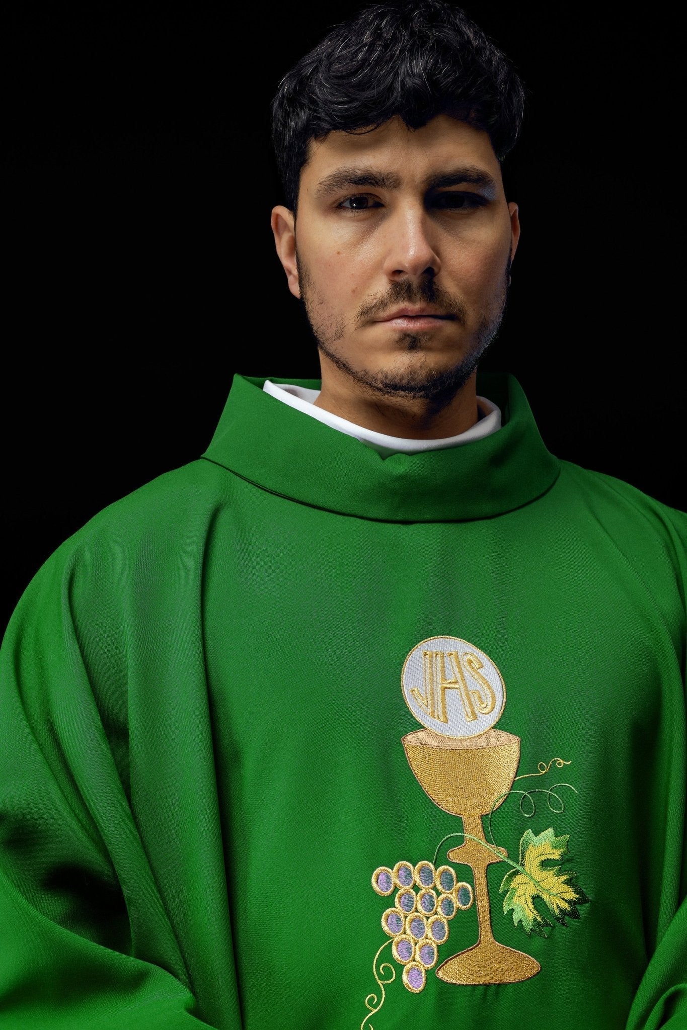 Chasuble Chalice Cross and Grapes in green KOR/208/01/12 ZIELONY - HAFTINAUSA.COM