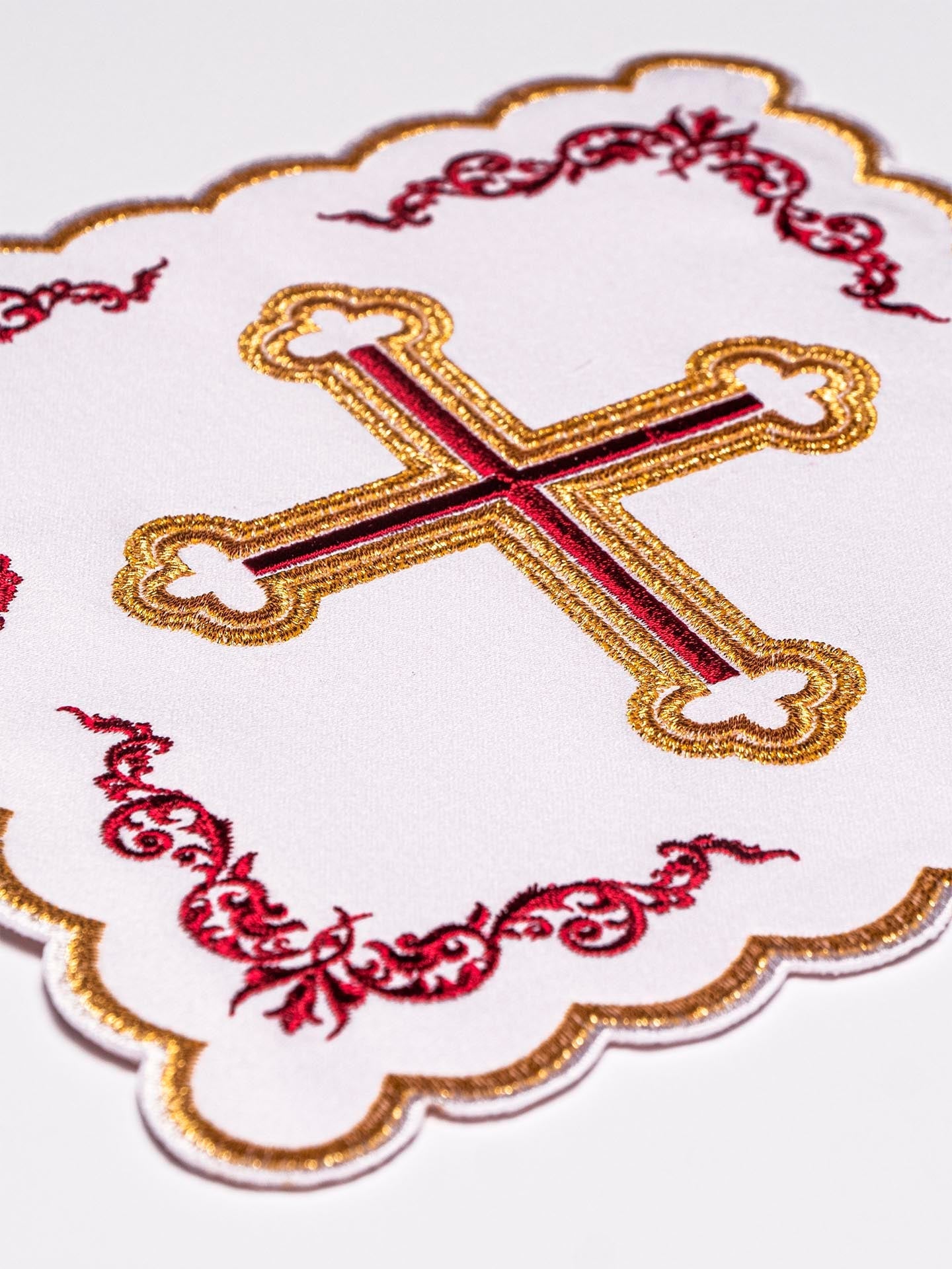 Red and gold chalice linen