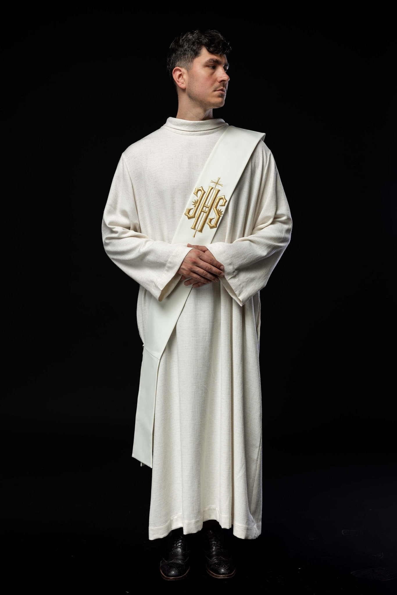 Deacon stole embroidered with IHS and Cross in ecru KSD/135/05/01 ECRU - HAFTINAUSA.COM