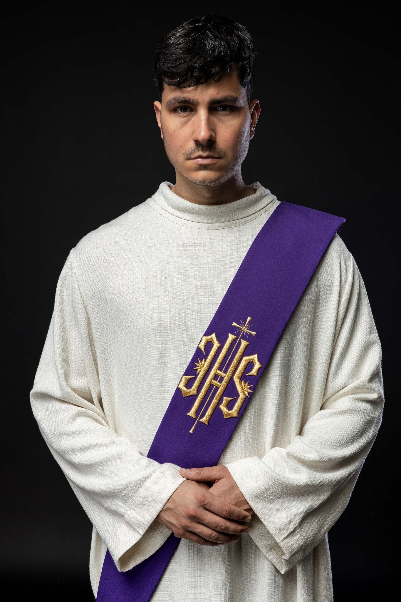 Deacon stole embroidered with IHS and Cross in purple KSD/135/03/01 FIOLET - HAFTINAUSA.COM
