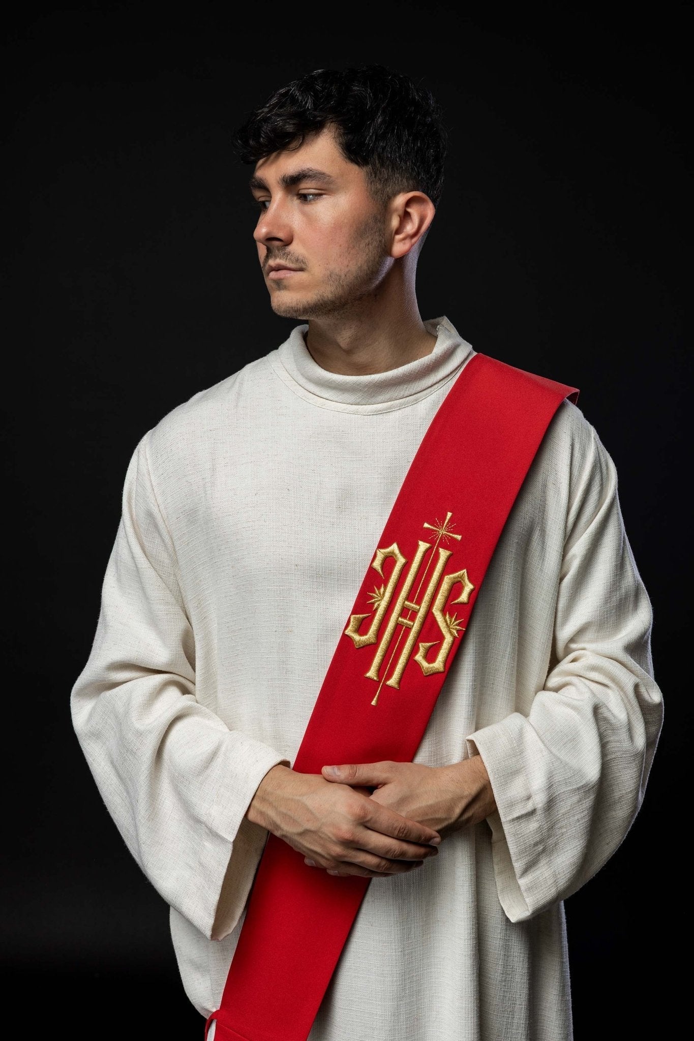 Deacon stole embroidered with IHS and Cross in red KSD/135/02/01 CZERWONY - HAFTINAUSA.COM