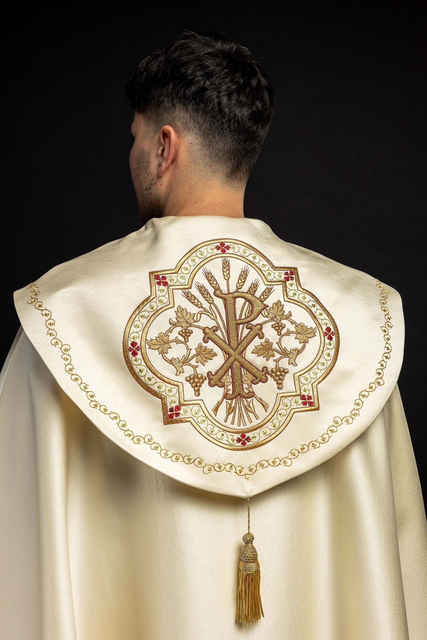 Decorated eucharistic cope with the PX monogram KKP/014/05/20 ECRU SAT. 145cm - HAFTINAUSA.COM