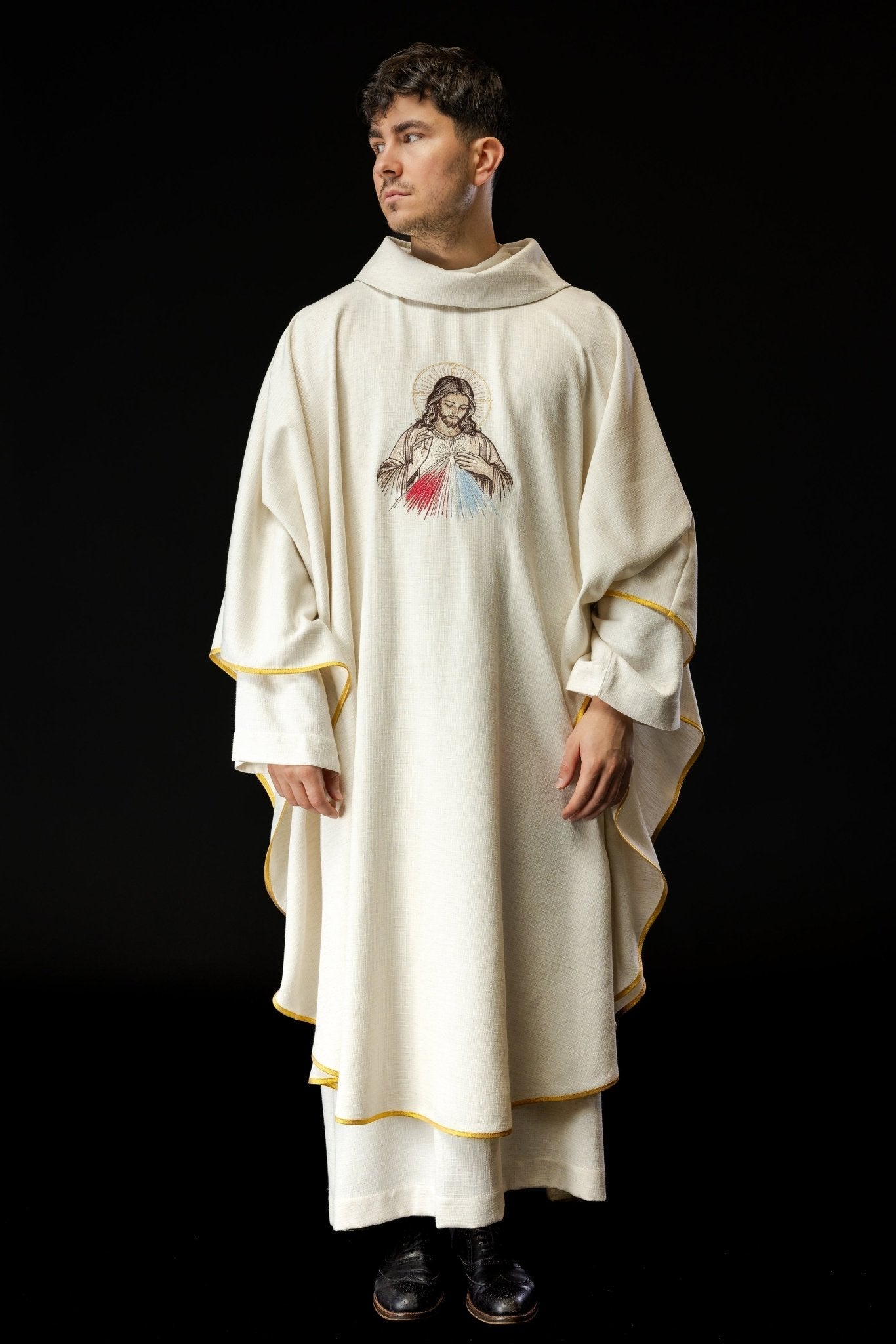 Ecru chasuble with image of Divine Mercy KOW2/031/05/49 - HAFTINAUSA.COM