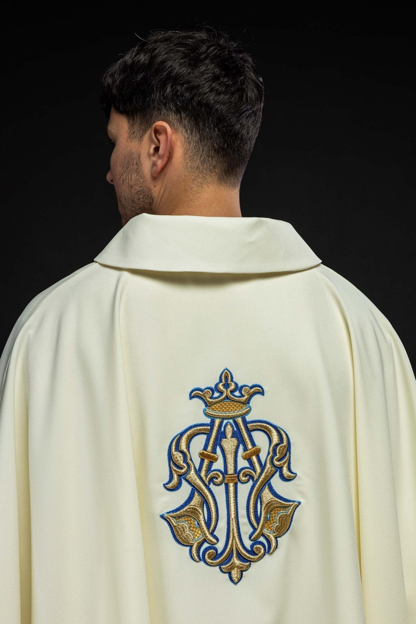 Ecru embroidered chasuble with Marian symbol and wide collar KOK/002/05/12/KARO - HAFTINAUSA.COM
