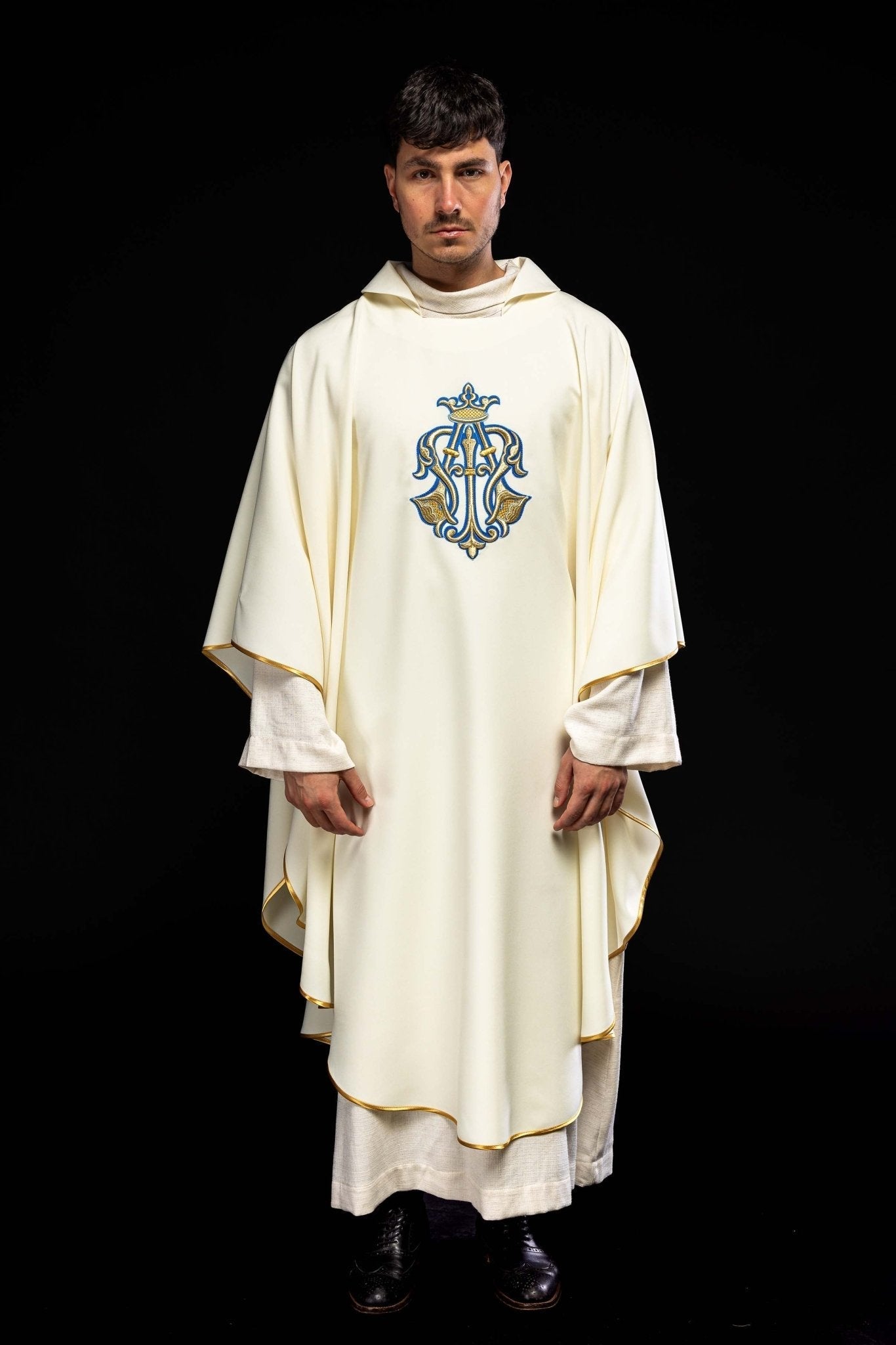 Ecru embroidered chasuble with Marian symbol and wide collar KOK/002/05/12/KARO - HAFTINAUSA.COM