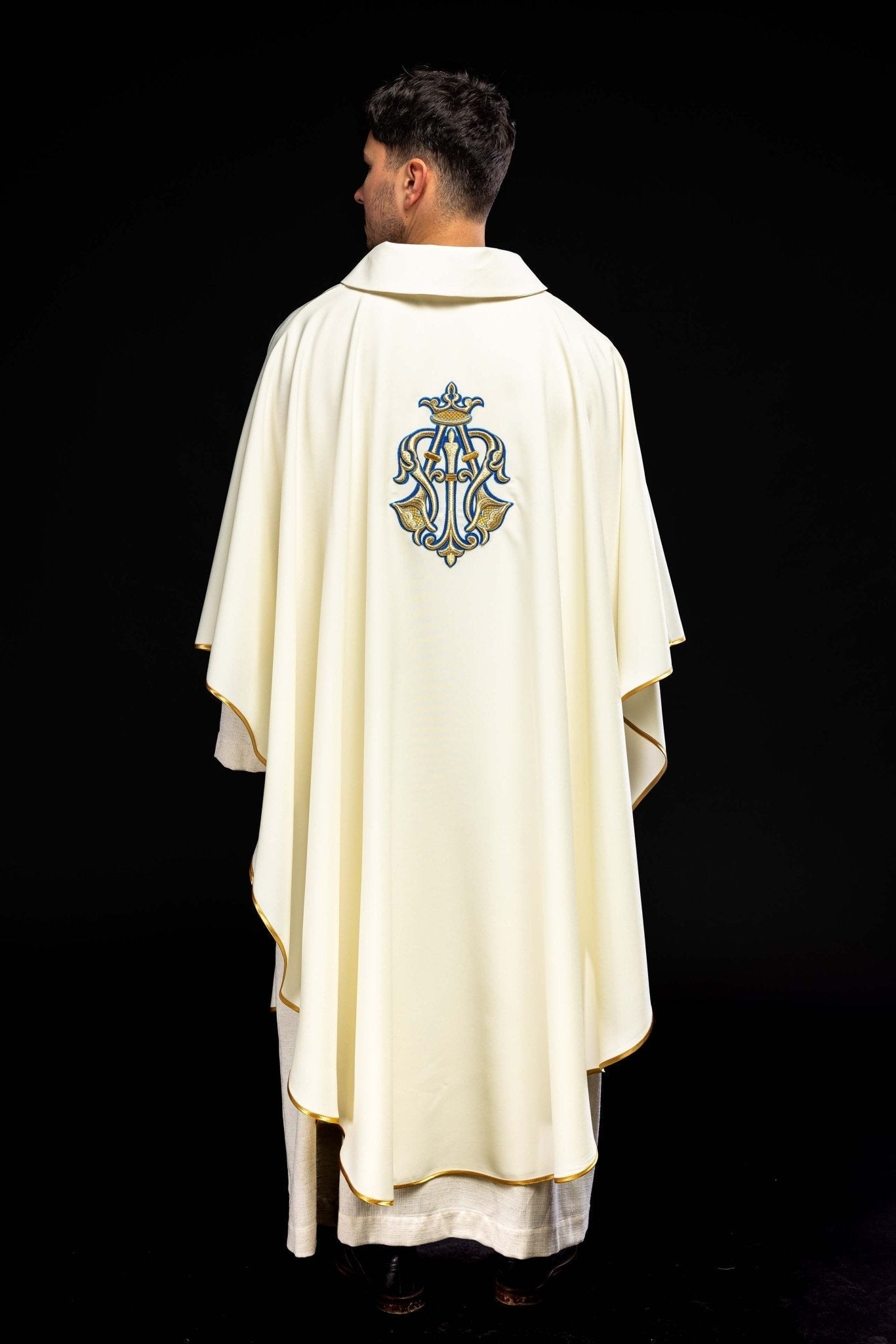 Ecru embroidered chasuble with Marian symbol and wide collar KOK/002/05/12/KARO - HAFTINAUSA.COM