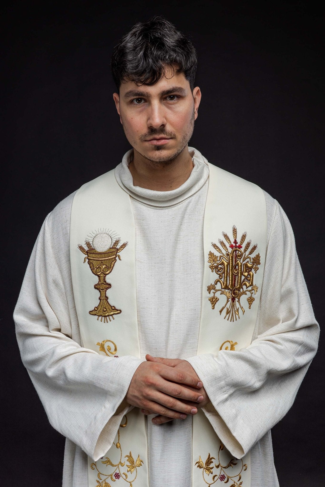 Ecru embroidered IHS and chalice stole KST/411/05/01 ECRU - HAFTINAUSA.COM