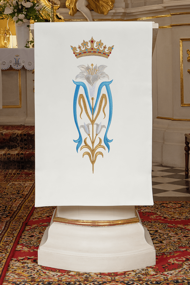 Ecru lectern cover embroidered with an ecru Marian motif KMO/022/05/01 ECRU 55*250 - HAFTINAUSA.COM