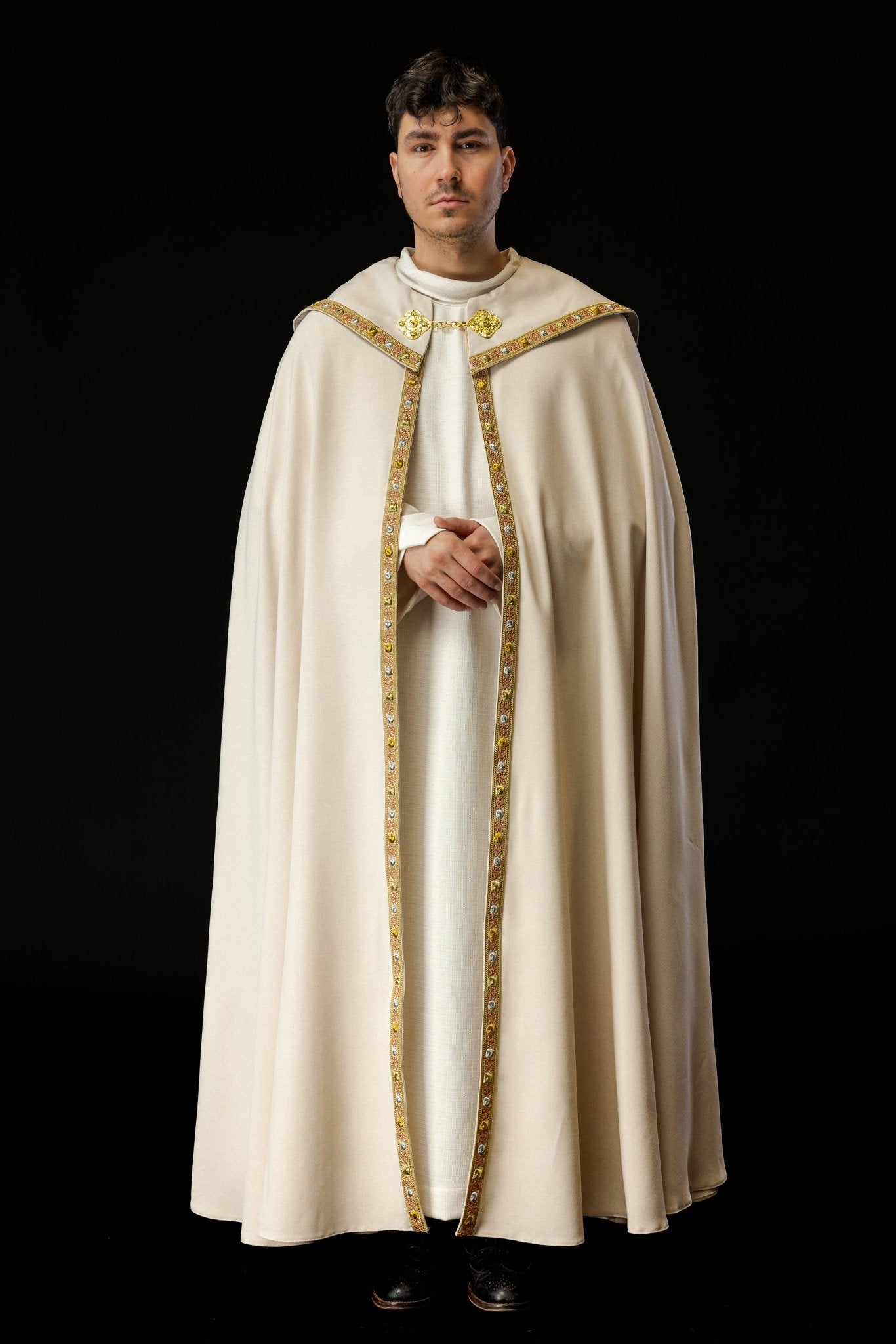 Ecru liturgical cape with gold IHS S - 3067 - 05 - 70 150cm - HAFTINAUSA.COM