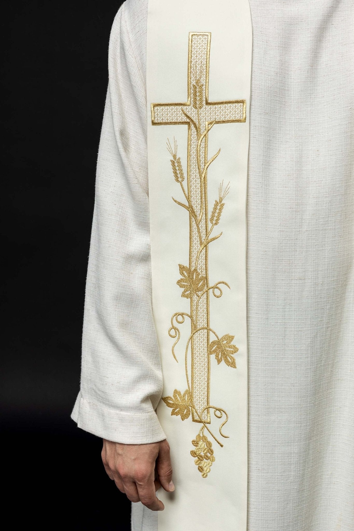 Ecru priestly stole embroidered with a Cross KST/072/05/01 ECRU - HAFTINAUSA.COM