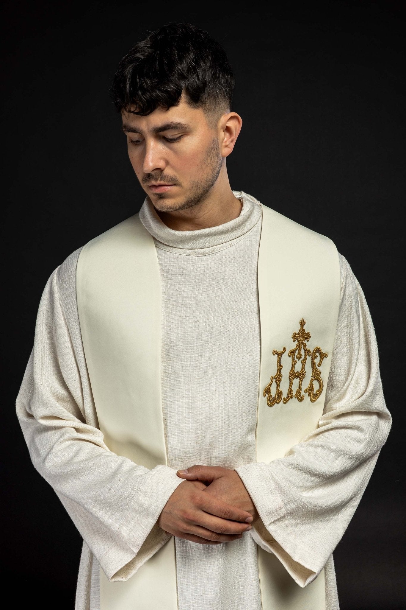 Ecru priestly stole embroidered with a Cross and IHS KST/157/05/01 ECRU - HAFTINAUSA.COM
