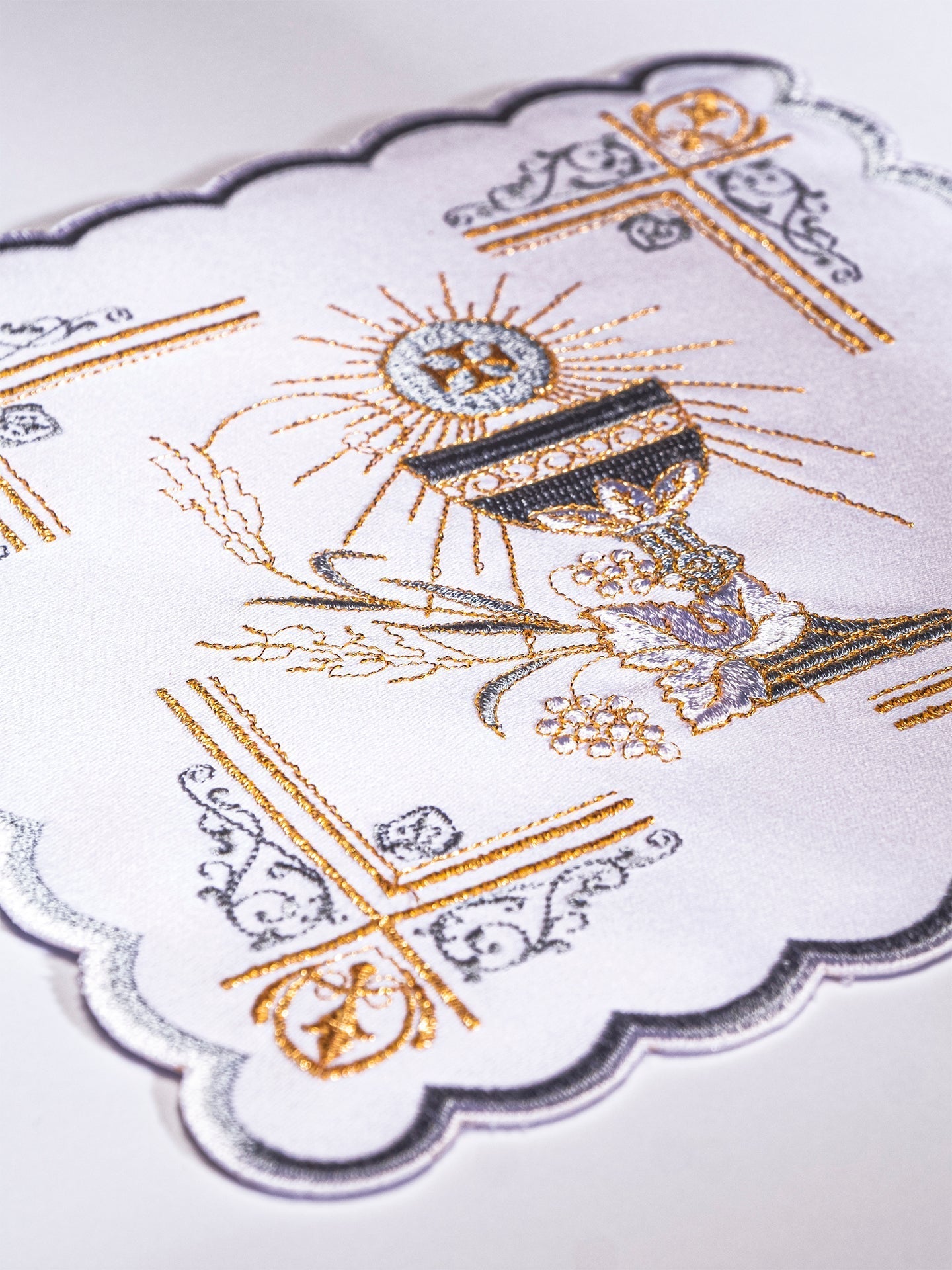 Embroidered Chalice Linens KK/163 - HAFTINAUSA.COM