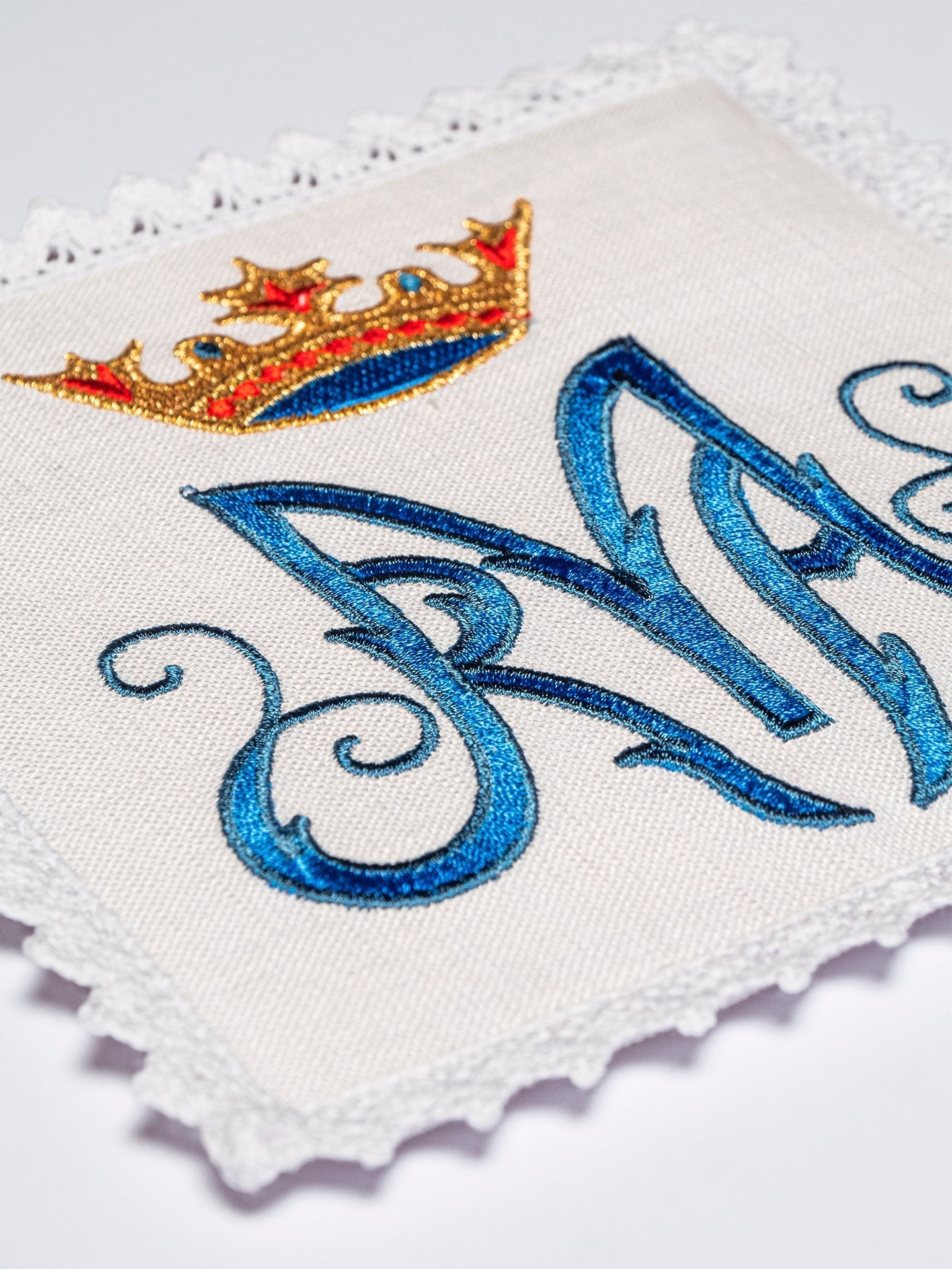 Embroidered Chalice Linens with Mary Symbol KKL/003/C1 - HAFTINAUSA.COM