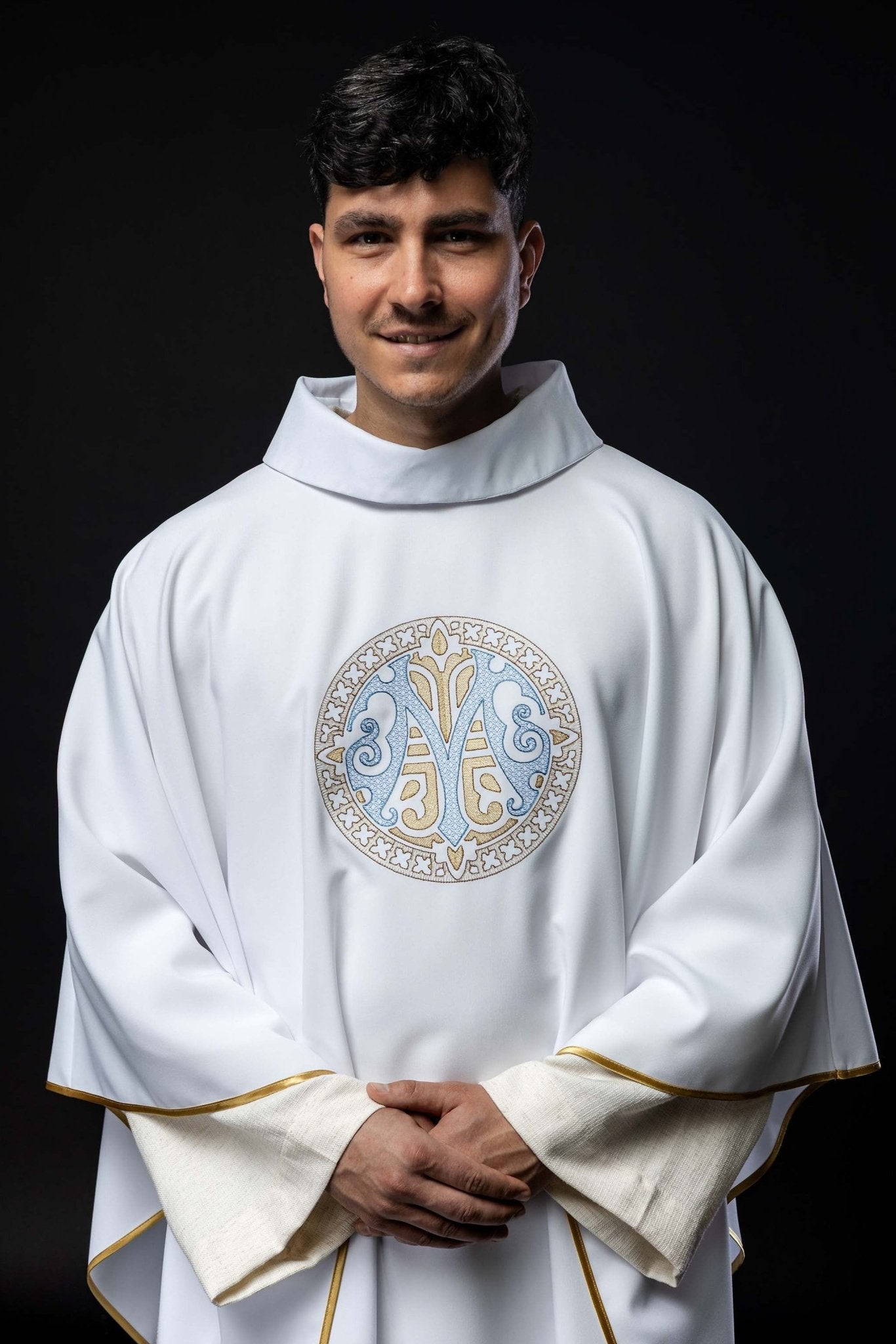 Embroidered chasuble with Marian motif, white KOR/275/04/12 BIAŁY - HAFTINAUSA.COM