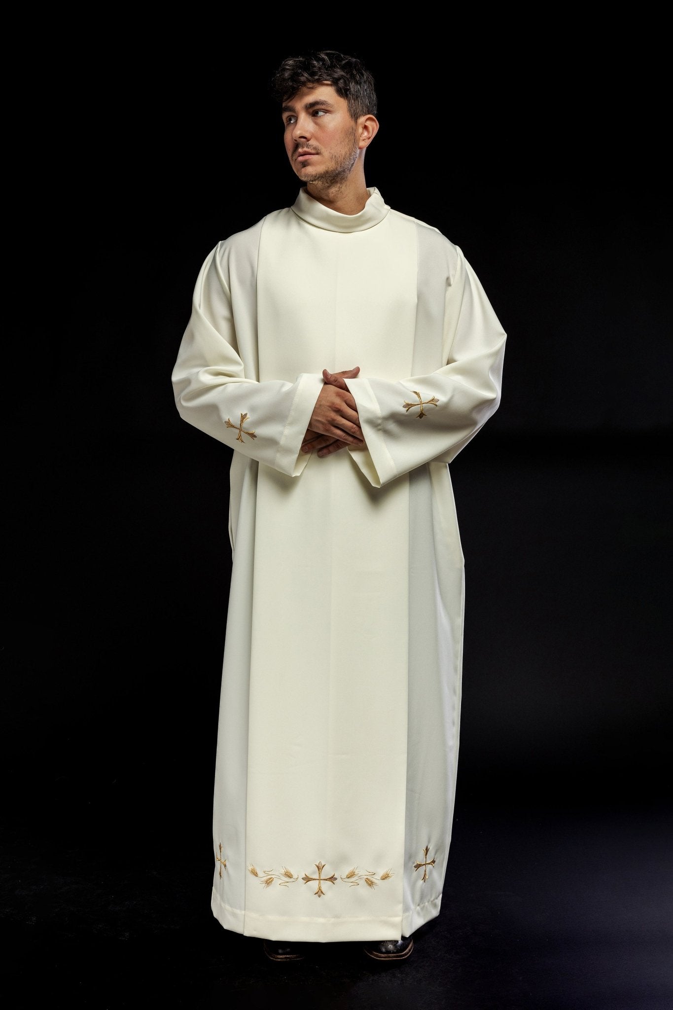 Embroidered cleric alb with collar KAB/004/05/12 135cm/164cm - HAFTINAUSA.COM