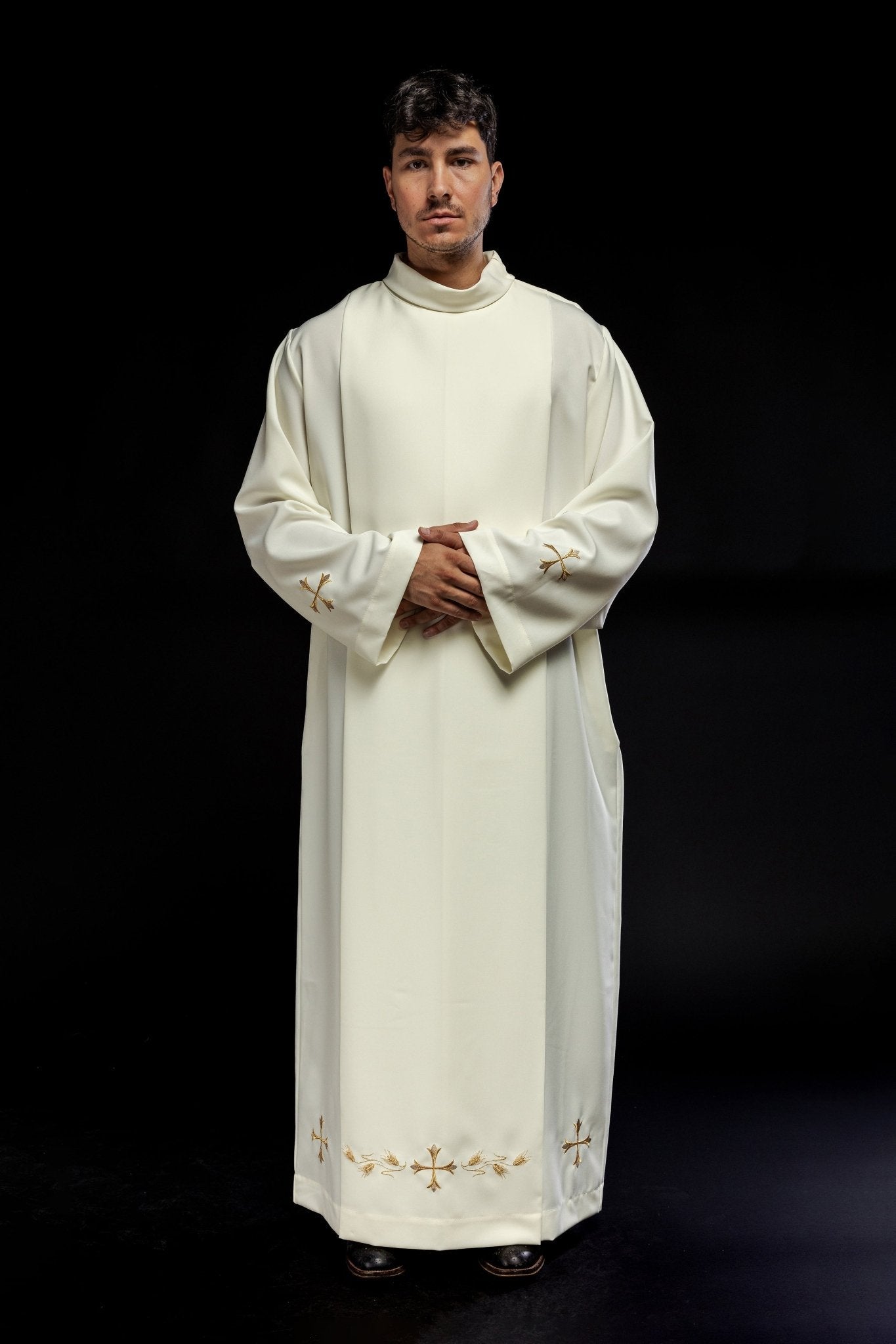 Embroidered cleric alb with collar KAB/004/05/12 135cm/164cm - HAFTINAUSA.COM