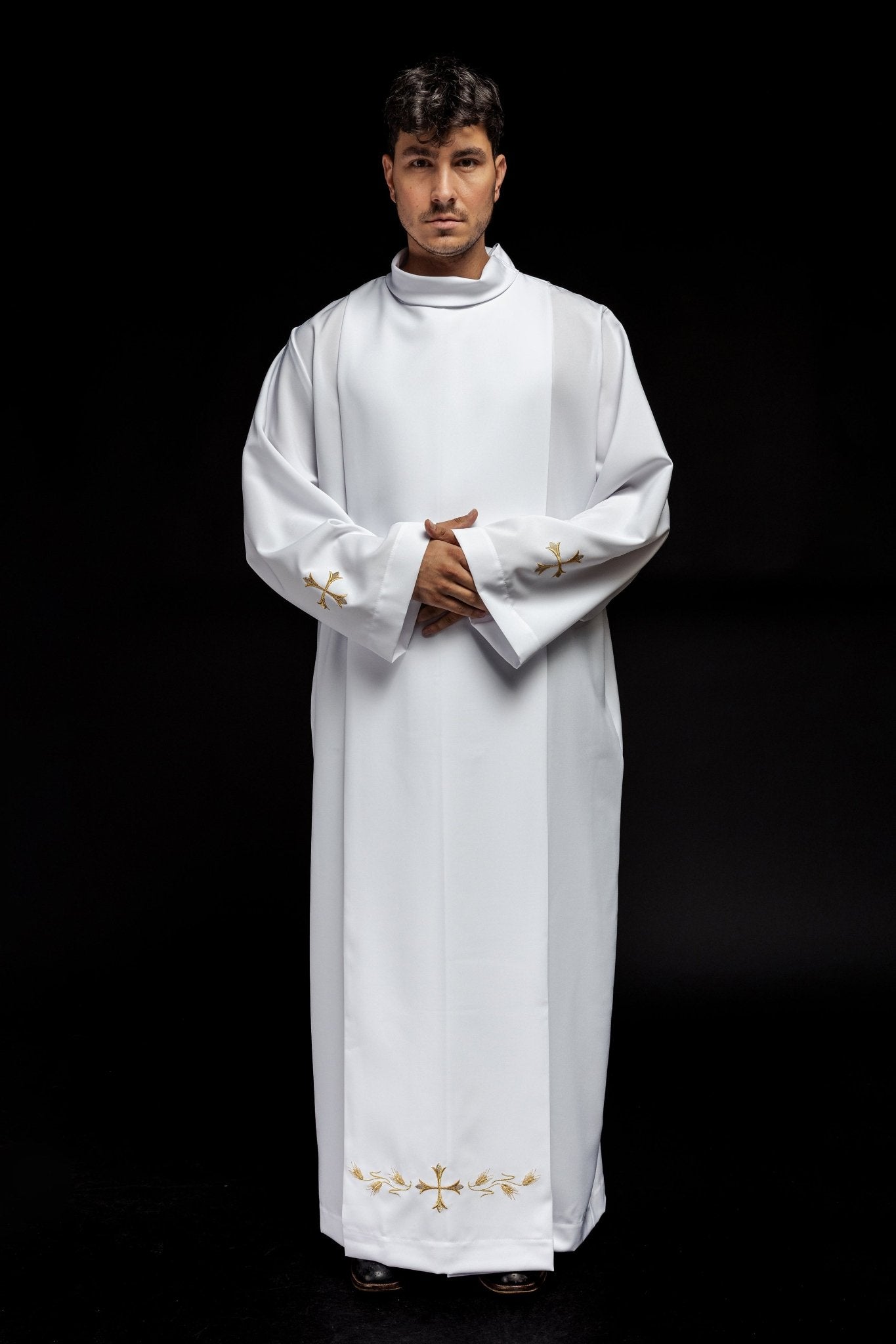 Embroidered cleric alb with collar KAB/004/04/12 135cm/164cm - HAFTINAUSA.COM