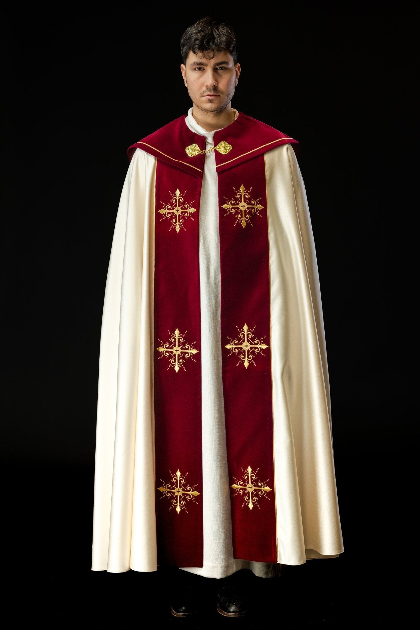 Embroidered liturgical cope with a burgundy band KKP/024/05/20/PA ECRU POMPON 145 cm - HAFTINAUSA.COM