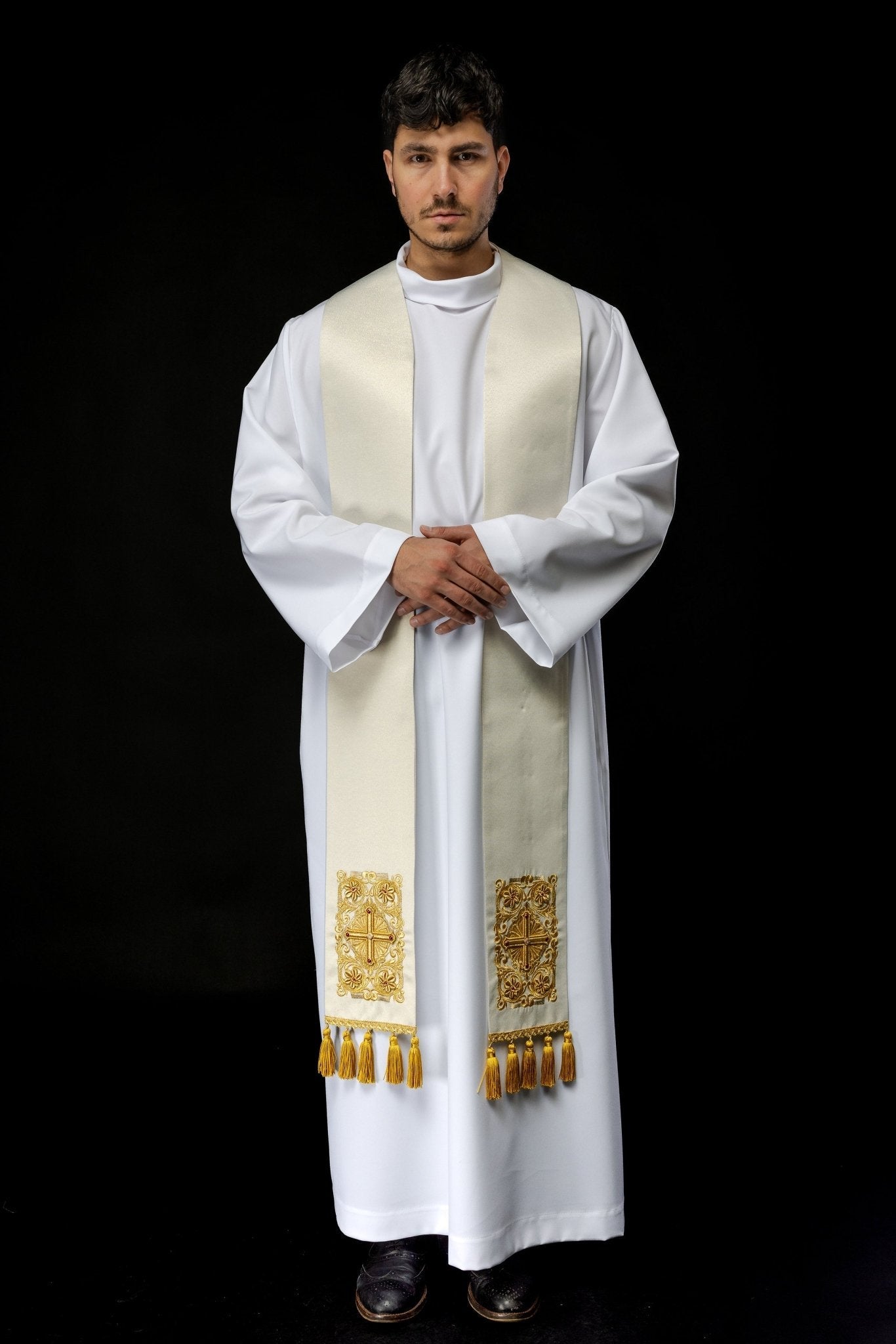 Embroidered priestly stole adorned with stones LE/2010/10 - HAFTINAUSA.COM