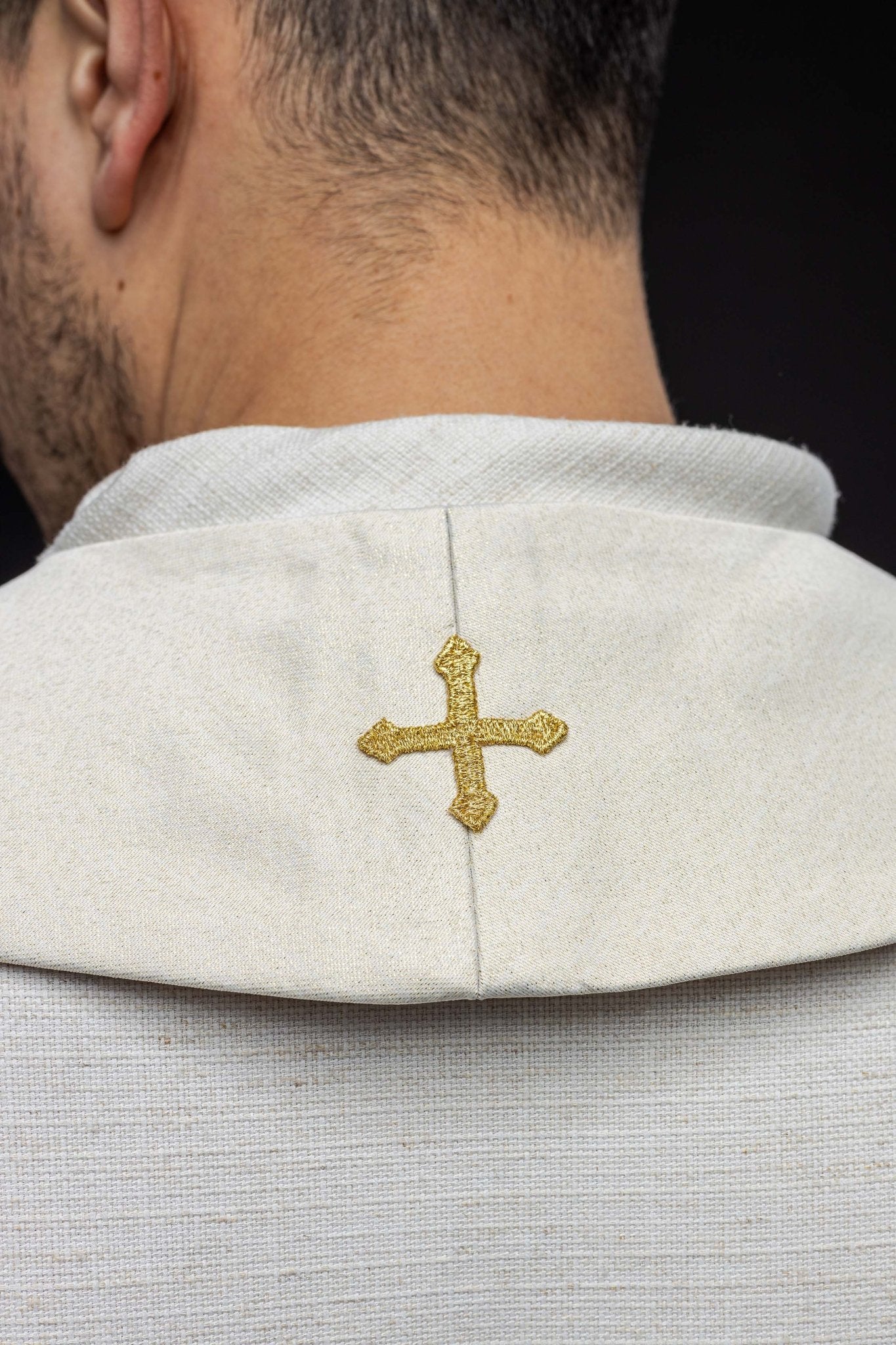 Embroidered priestly stole adorned with tassels in ecru LE/2012/05 - HAFTINAUSA.COM