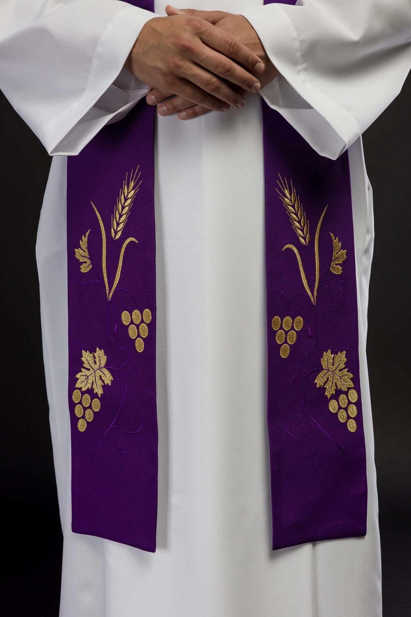 Embroidered priestly stole with grape and wheat motif in purple KST/003/03/01 FIOLET - HAFTINAUSA.COM