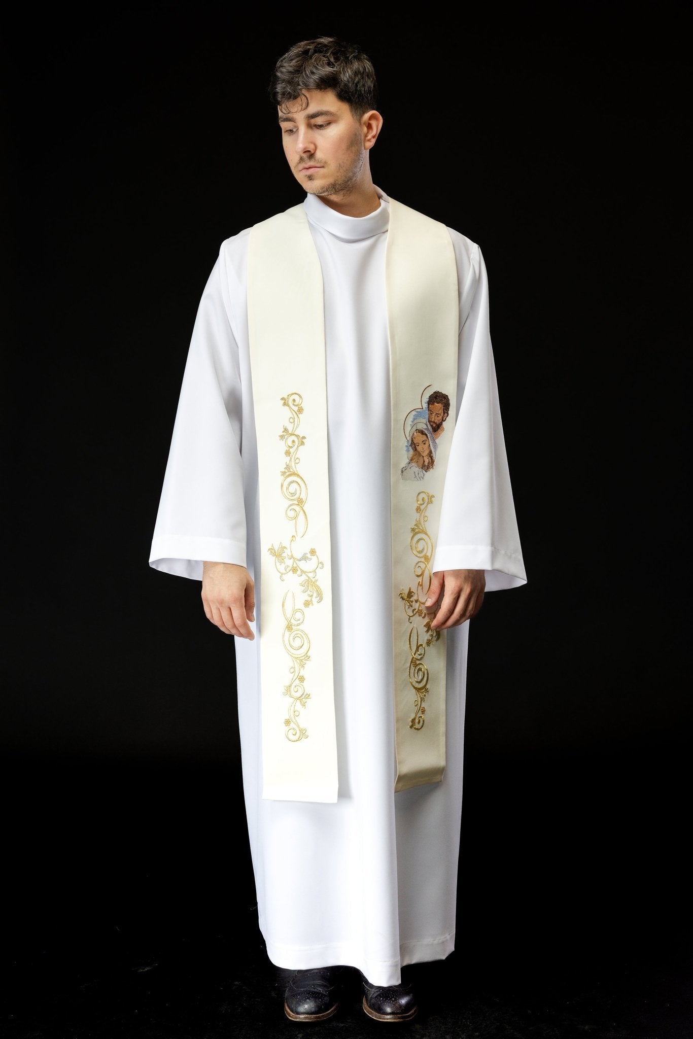 Embroidered stole with the image of the Holy Family for Christmas KZS/550/05/01 ECRU - HAFTINAUSA.COM
