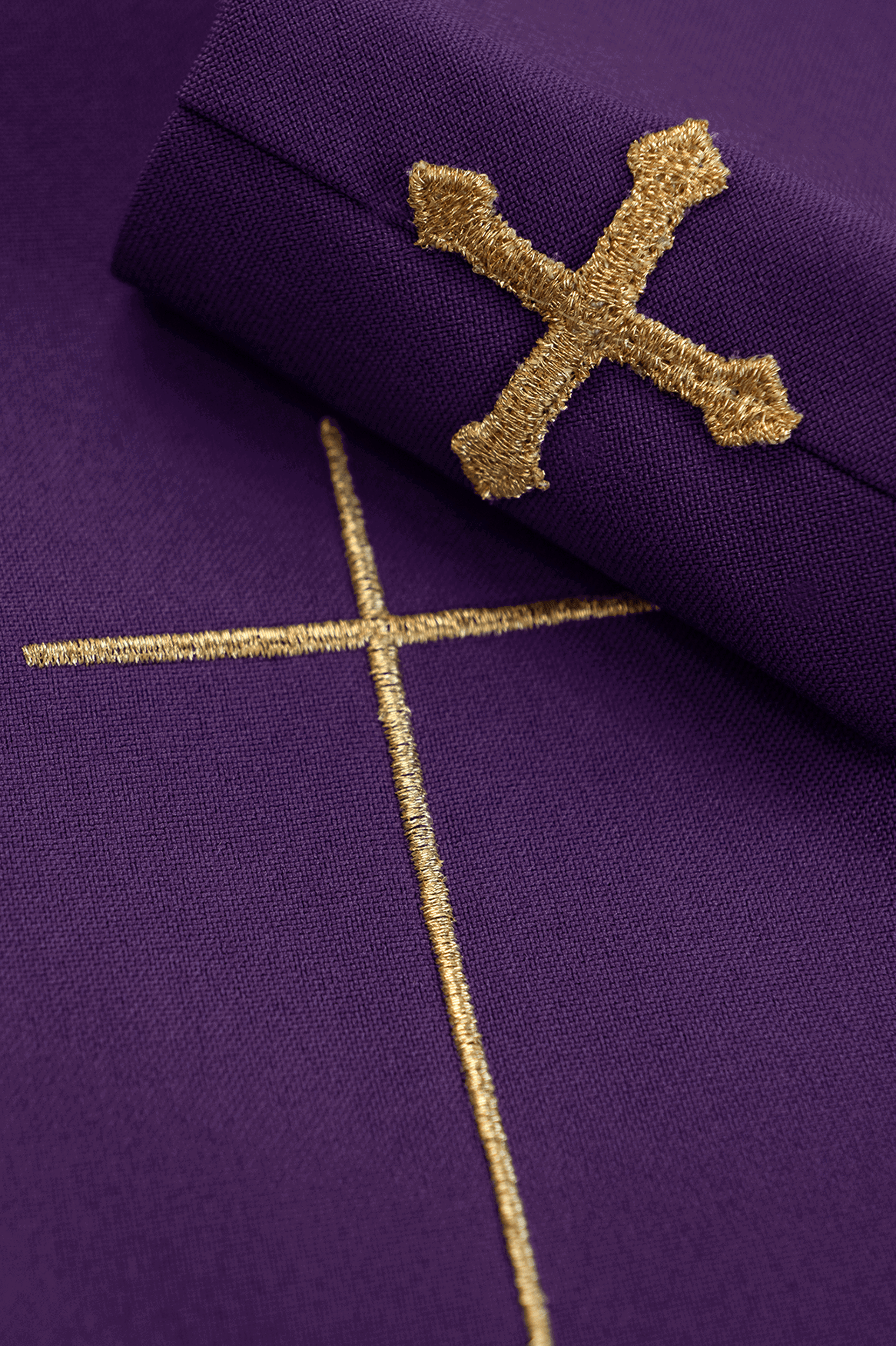 Purple chasuble embroidered with motifs of cross and wheat